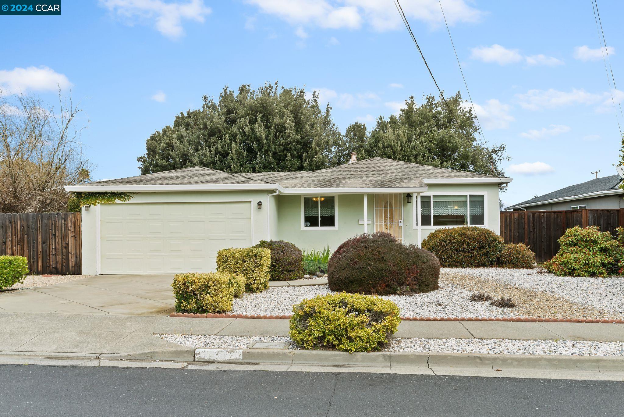 1519 Cherrywood Dr