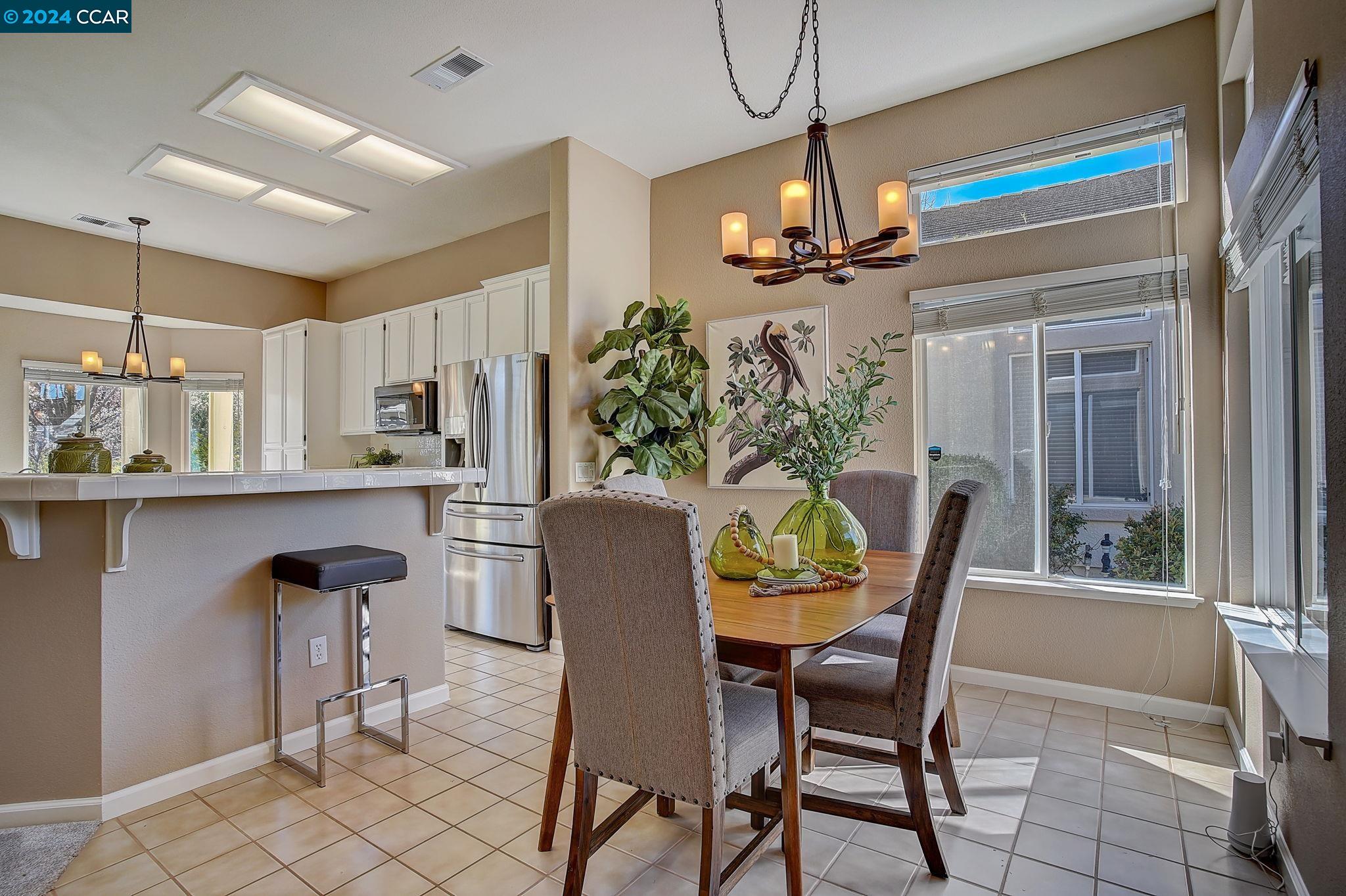 1690 Roxbury Way