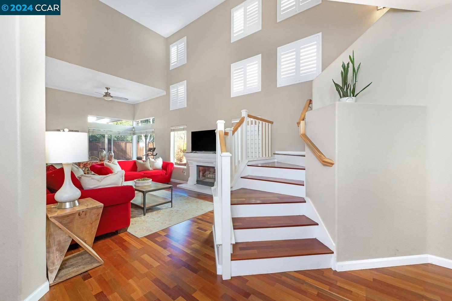407 Orchard View Ave