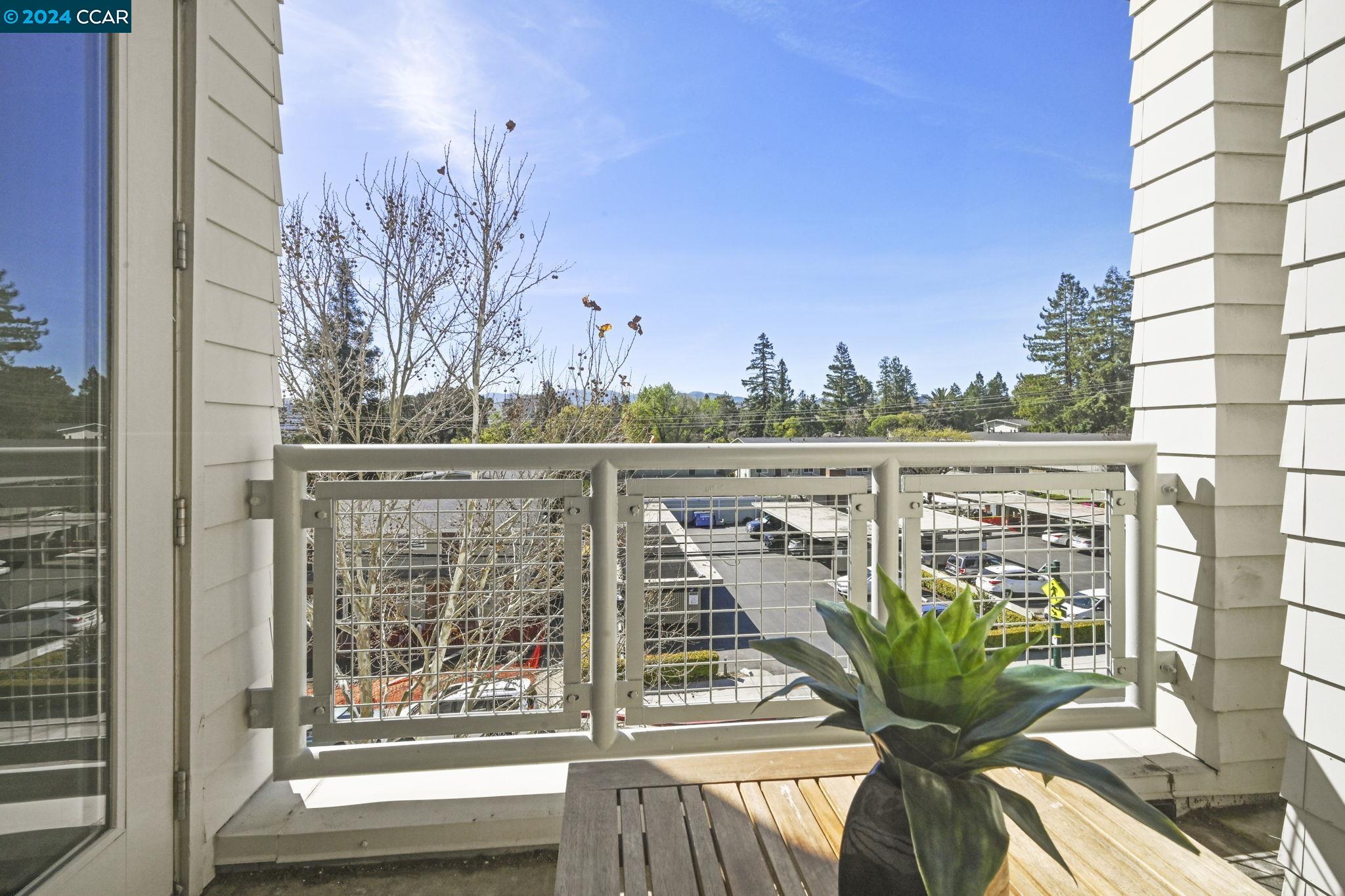 1655 N California Blvd # 428
