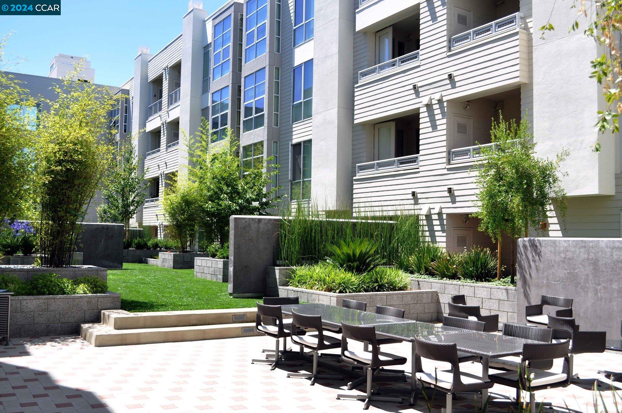 1655 N California Blvd # 428