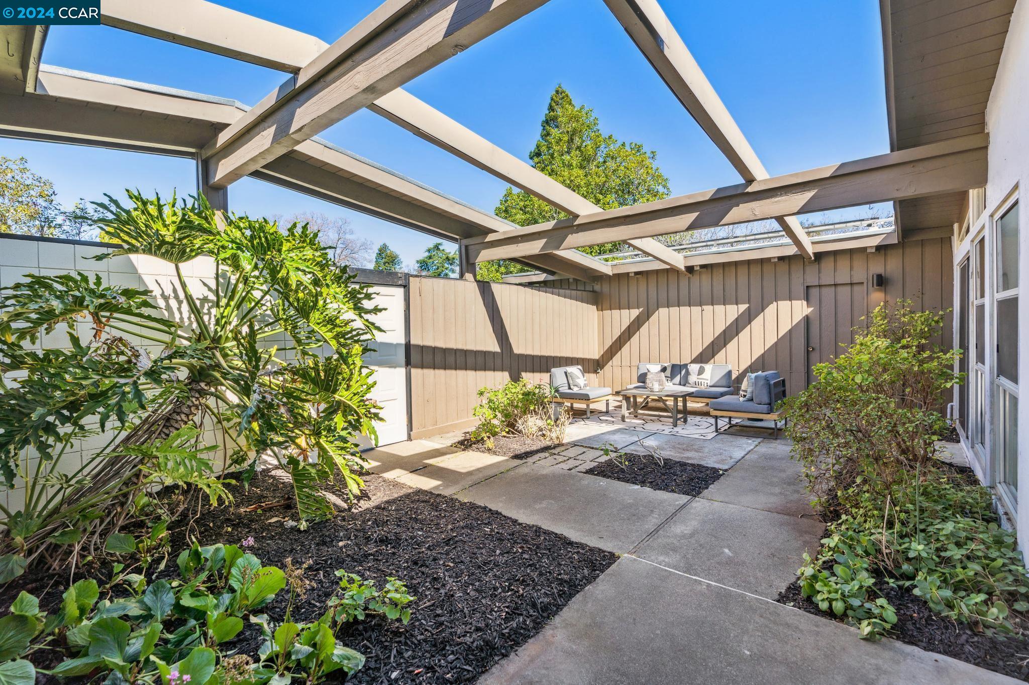 2505 Cascade Dr.