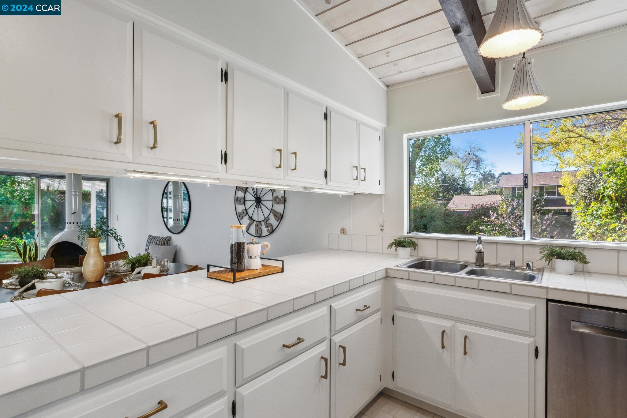 2505 Cascade Dr.