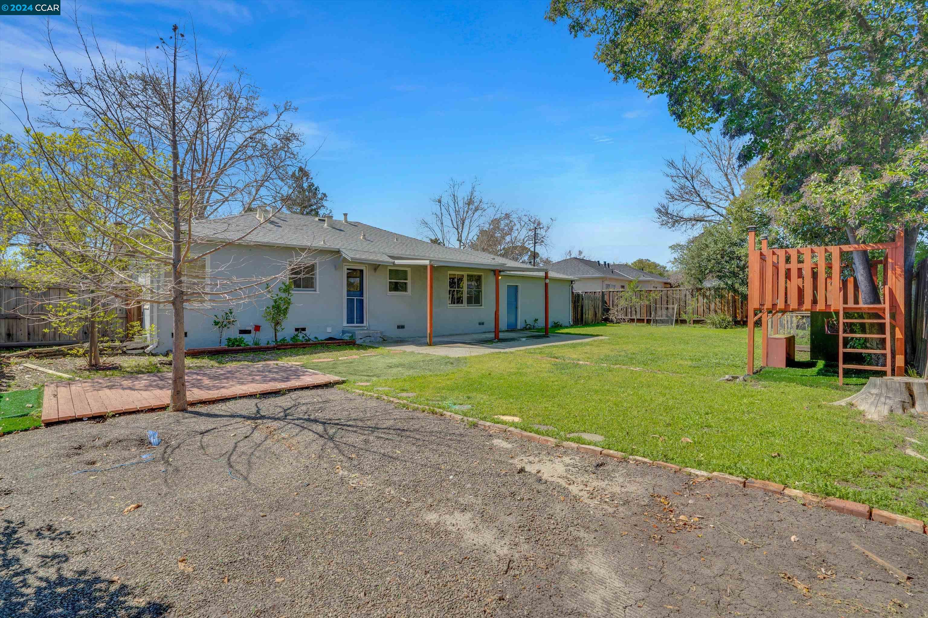 3140 Rogers Ave