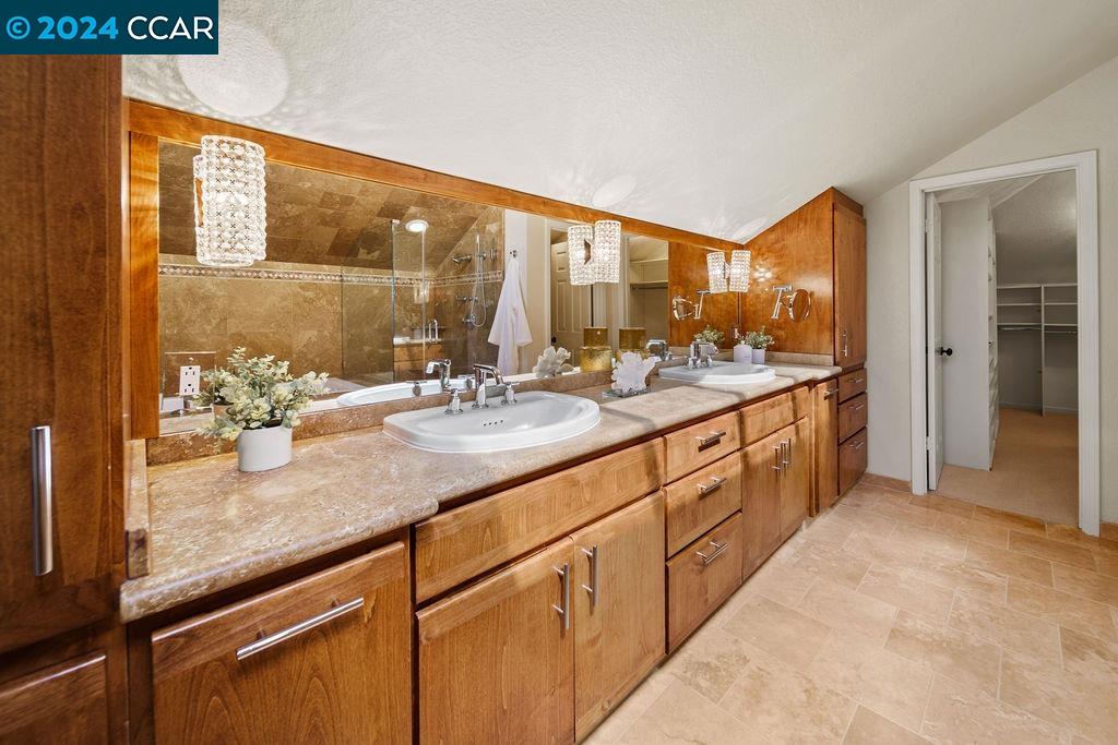257 Conifer Ter