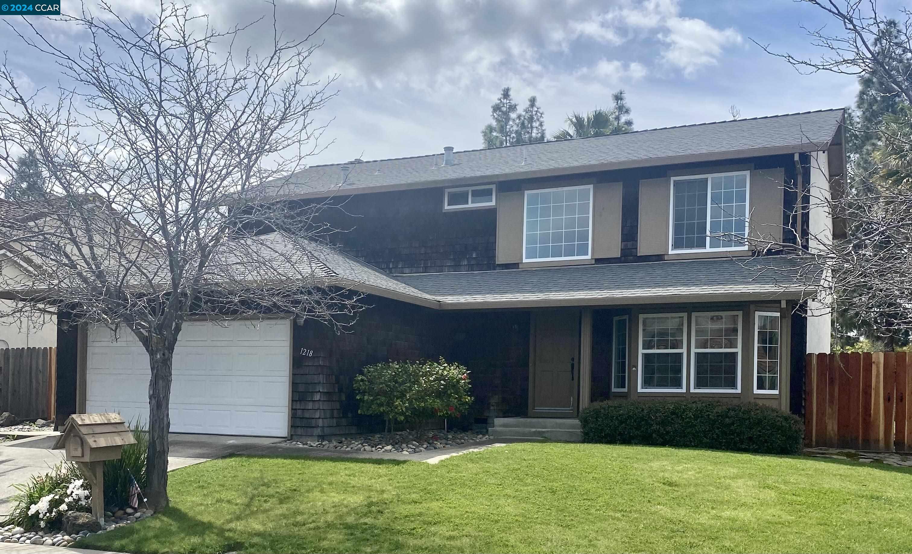 1218 Summit View Dr