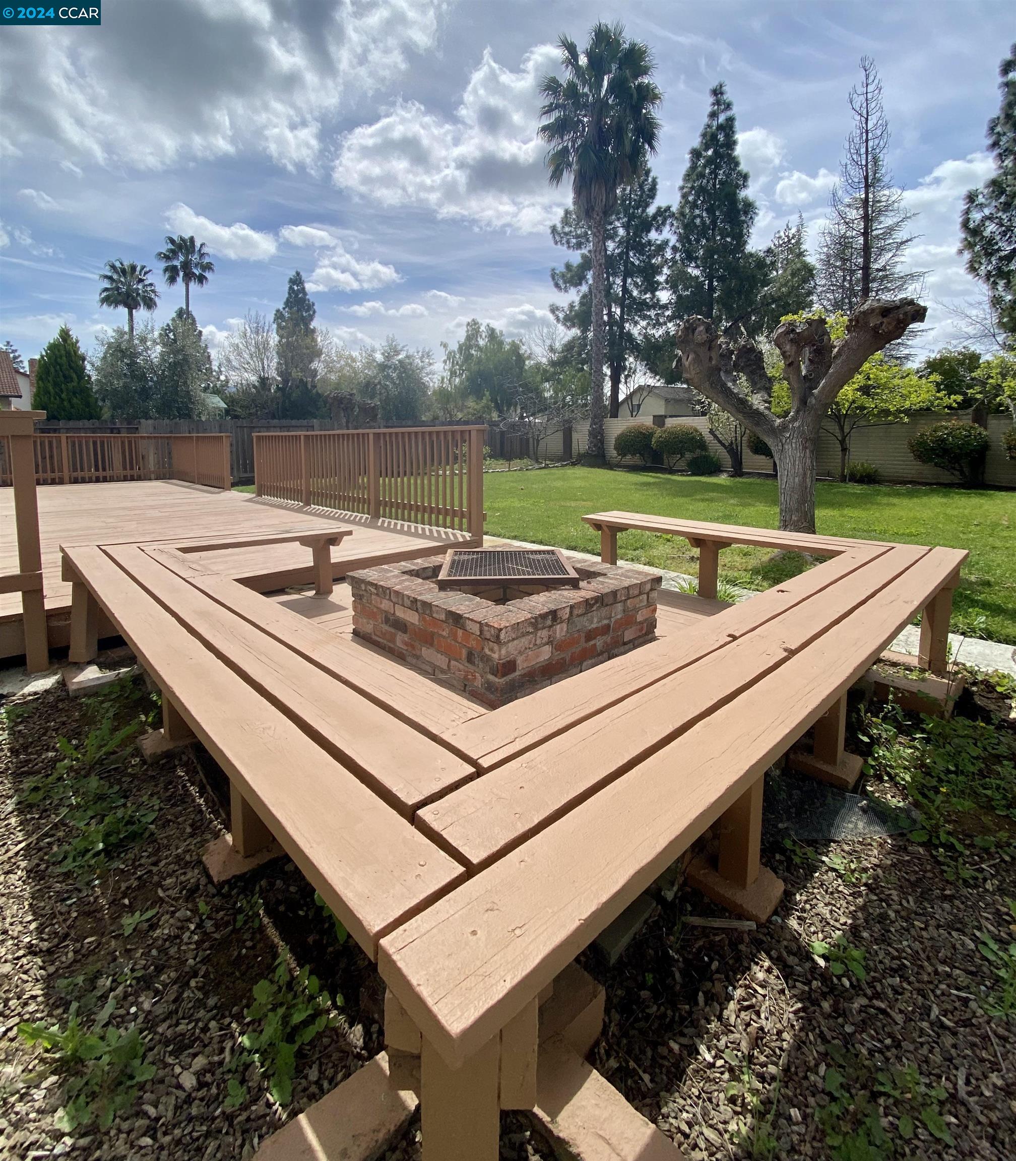 1218 Summit View Dr