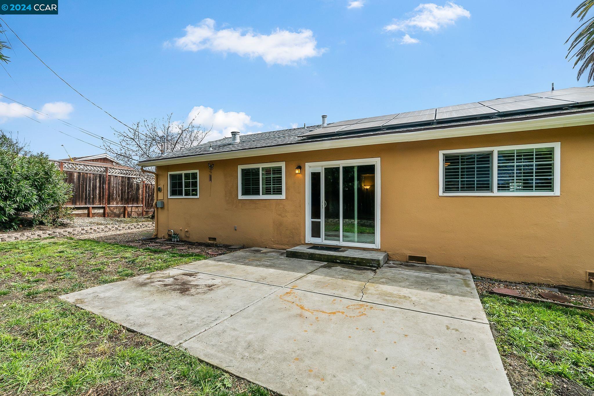 8372 Deervale Rd