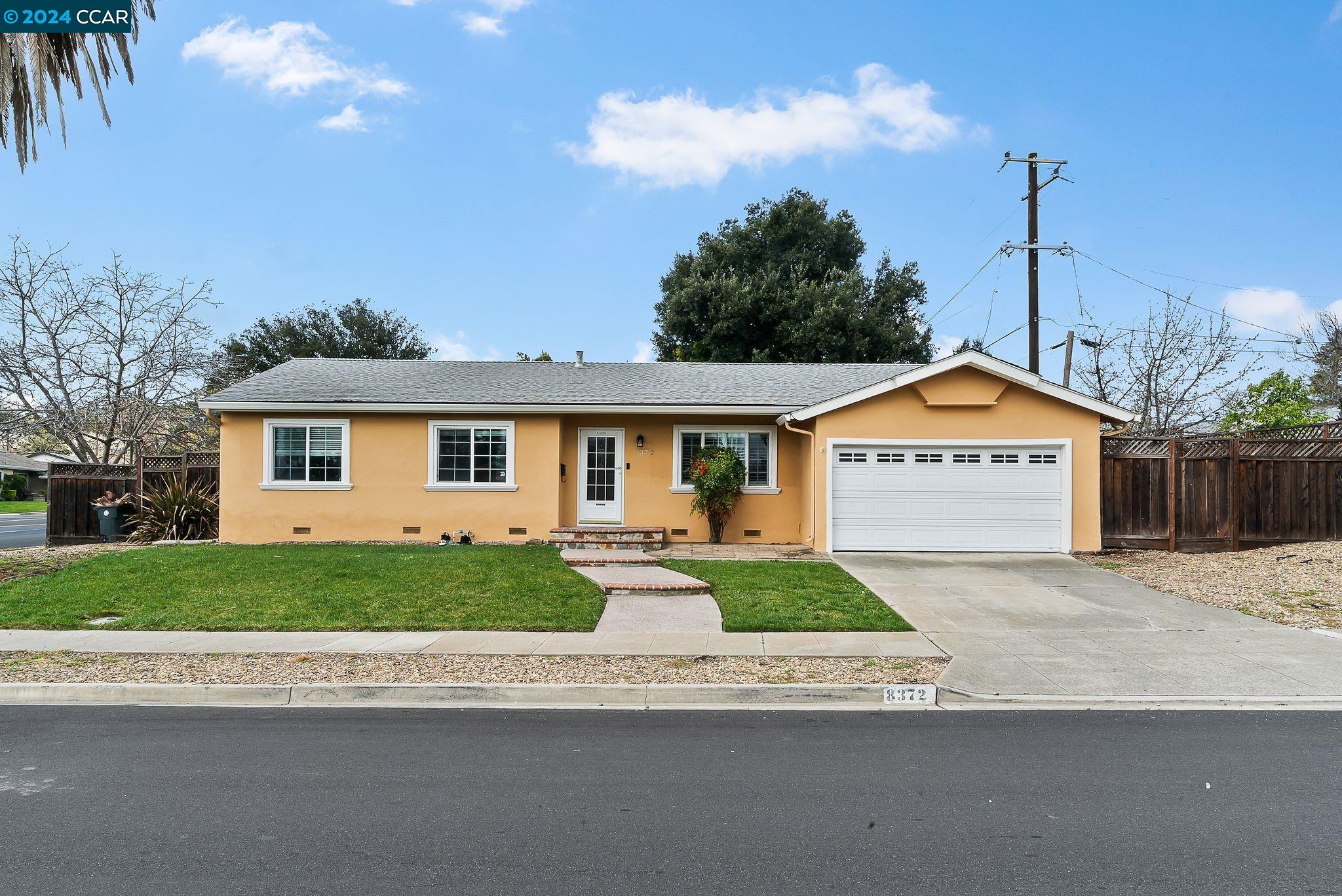 8372 Deervale Rd