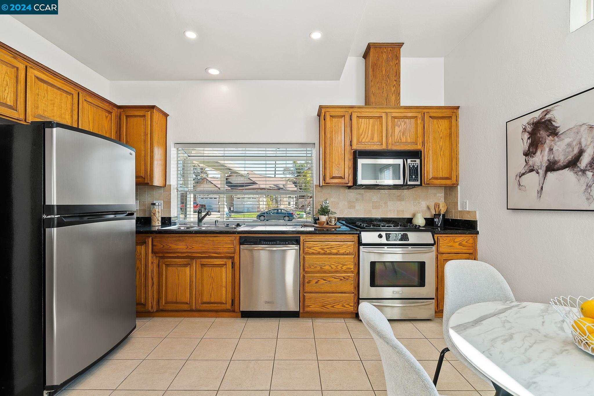 860 Willow Lake Rd
