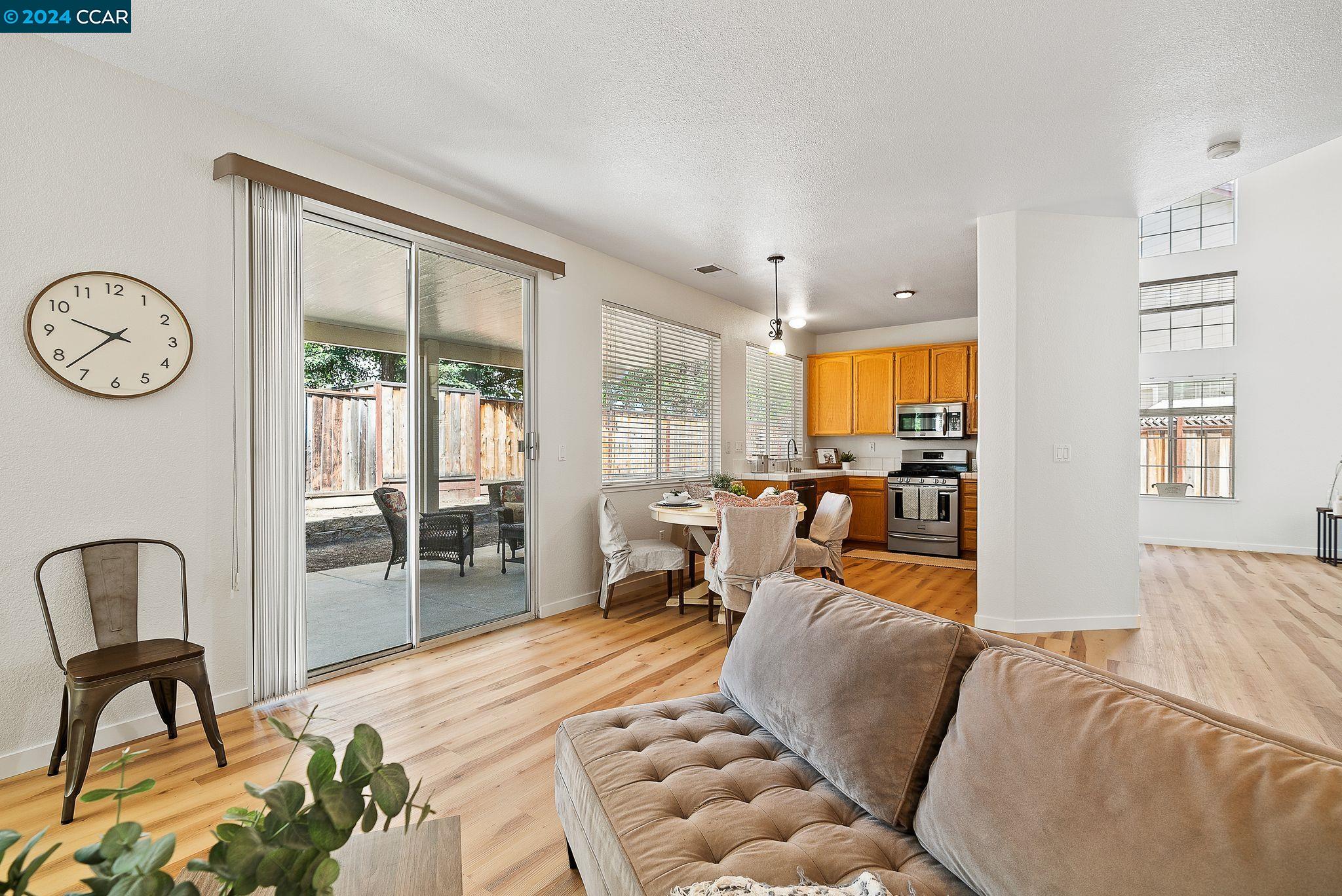 699 Canyonwood Ct