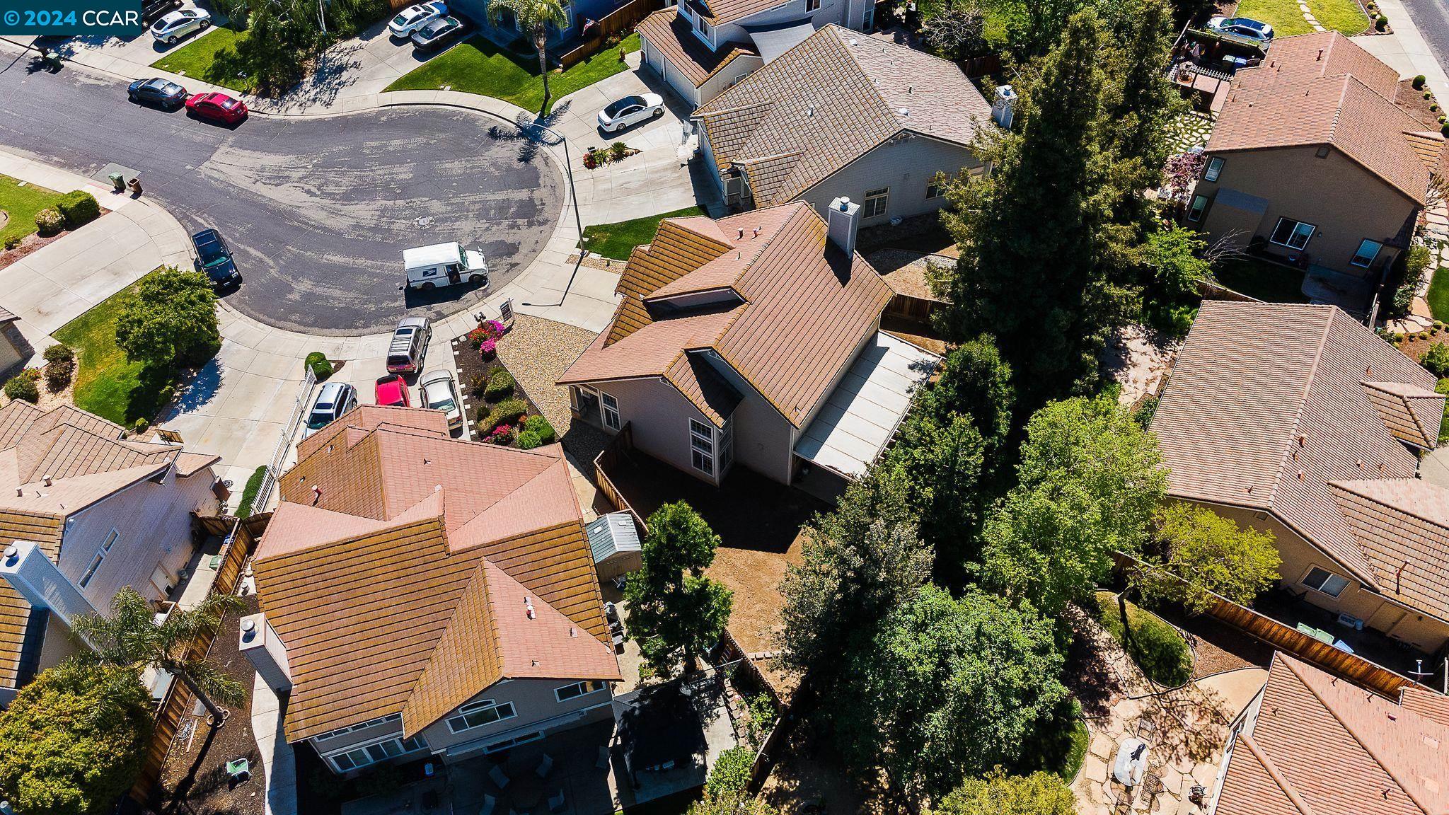 699 Canyonwood Ct