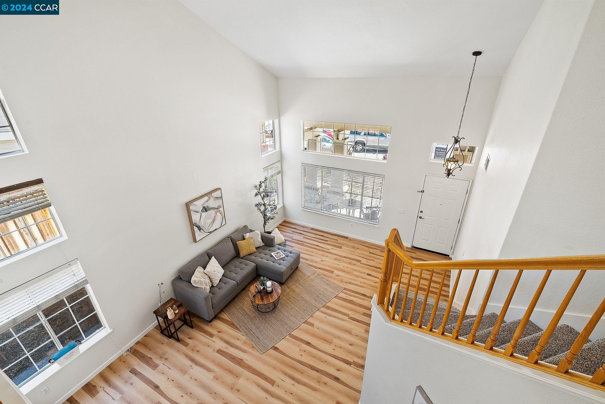 699 Canyonwood Ct