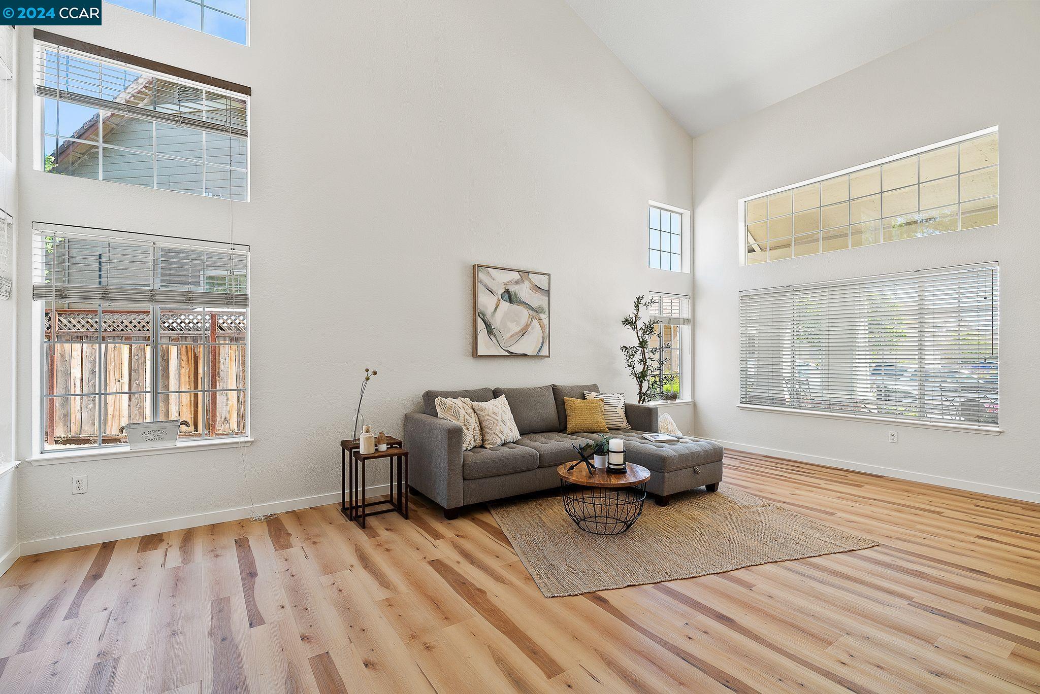 699 Canyonwood Ct