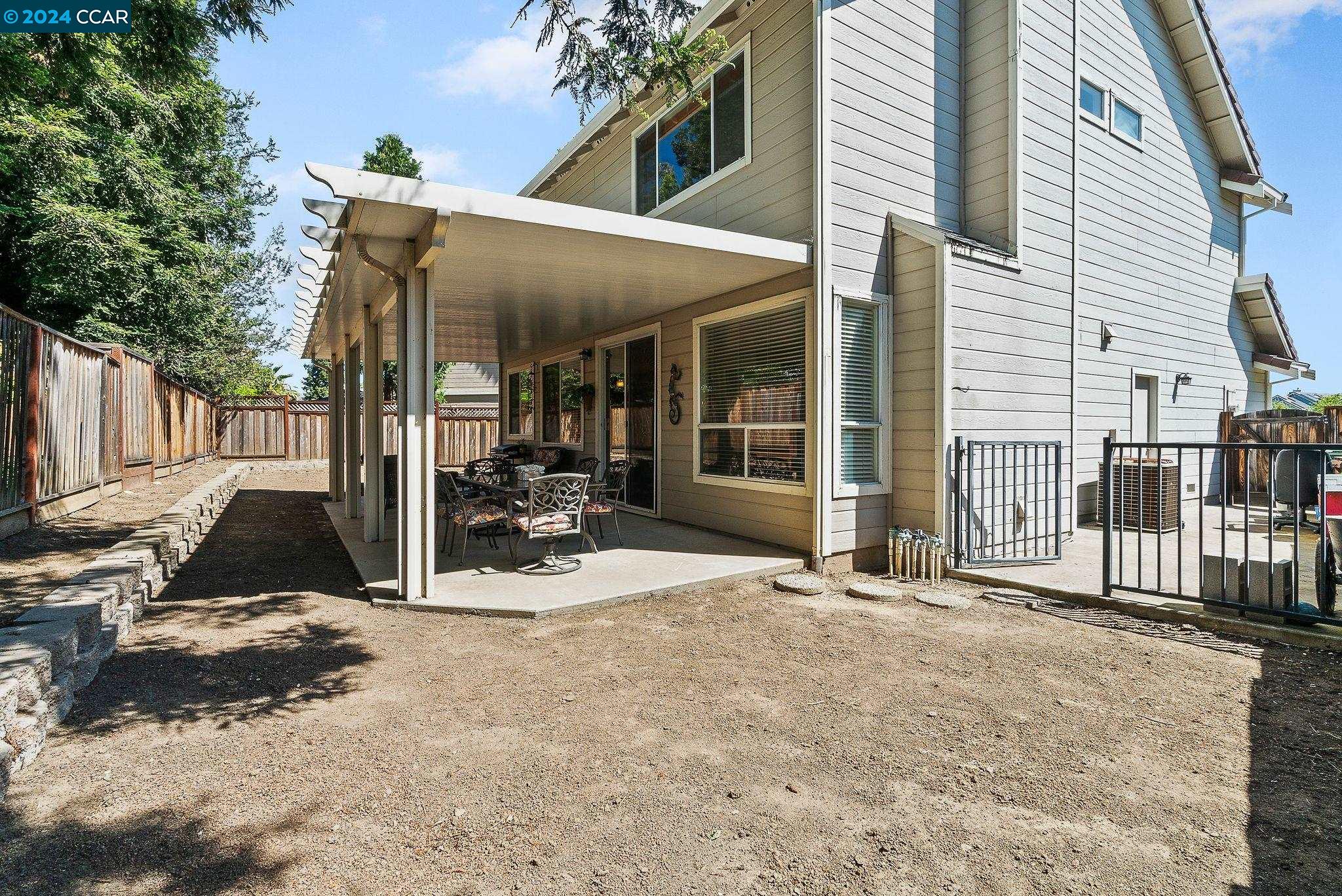 699 Canyonwood Ct