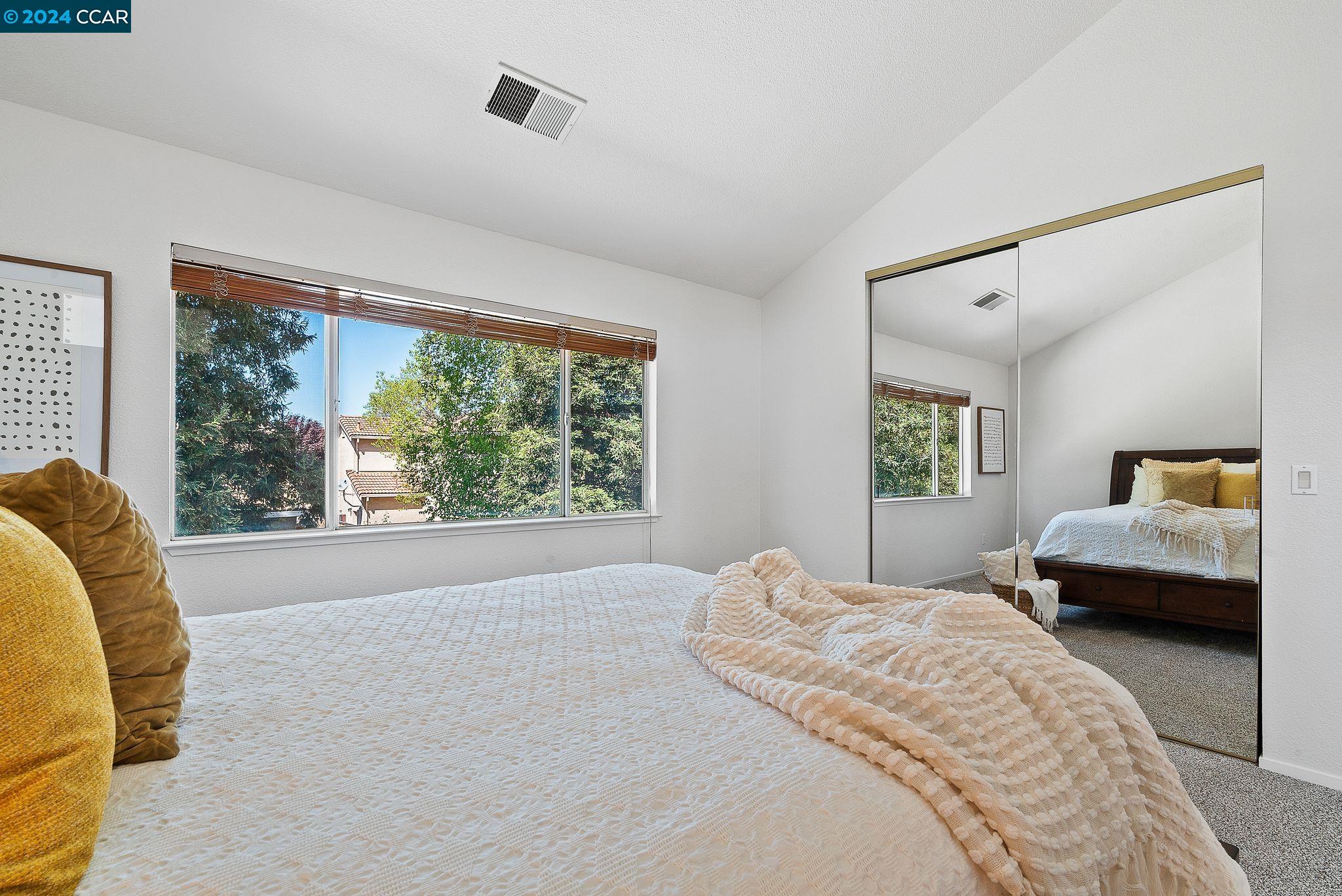 699 Canyonwood Ct