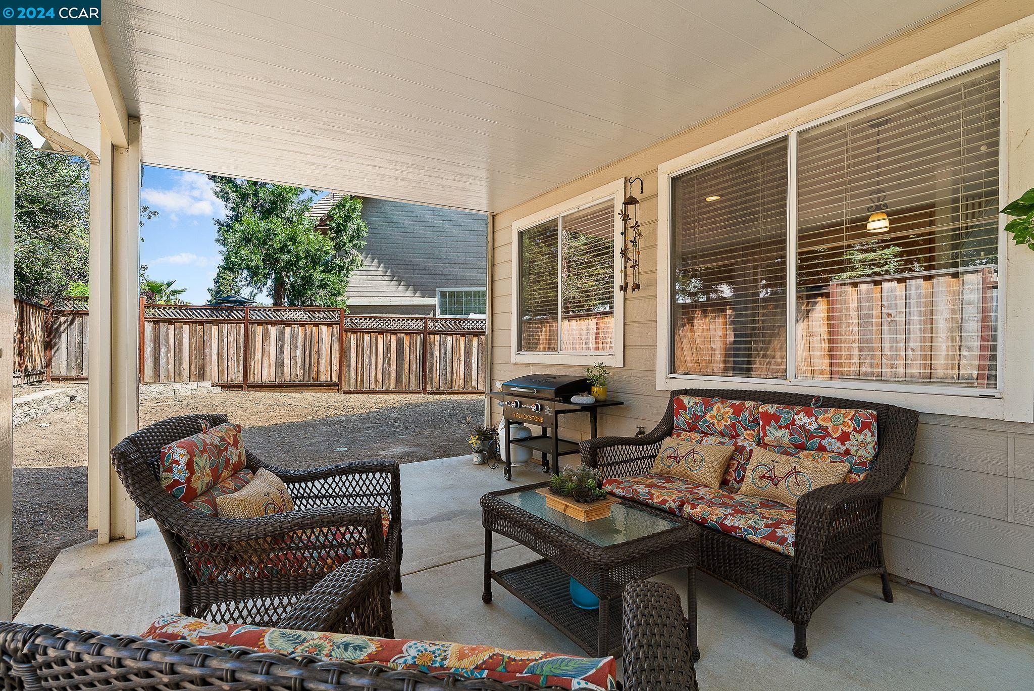 699 Canyonwood Ct