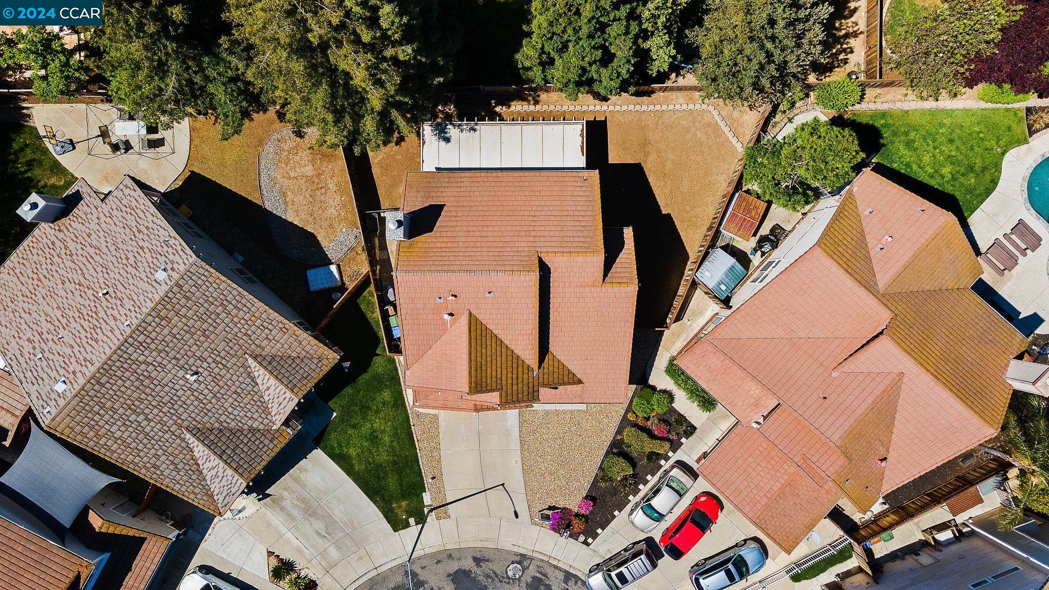 699 Canyonwood Ct