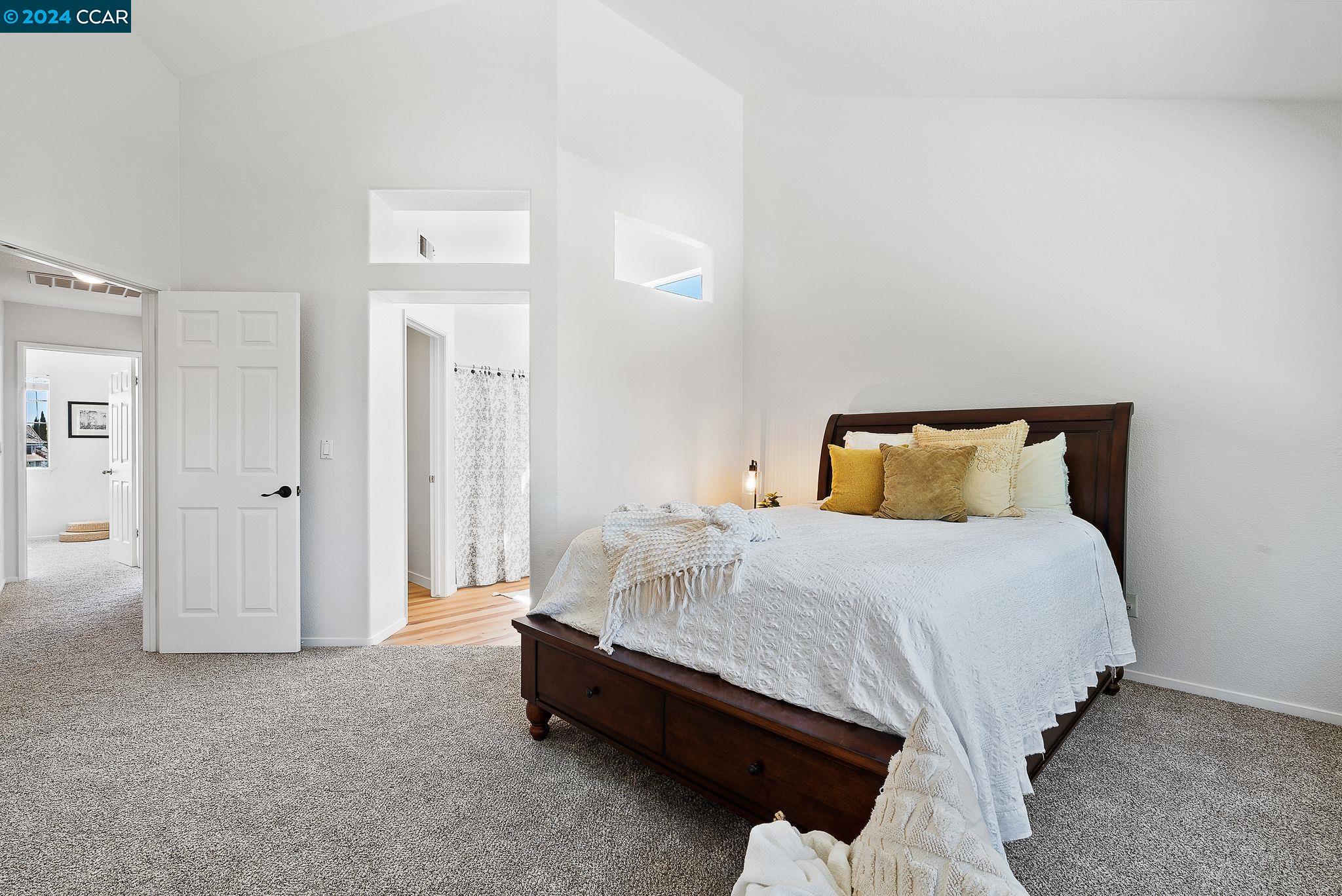 699 Canyonwood Ct