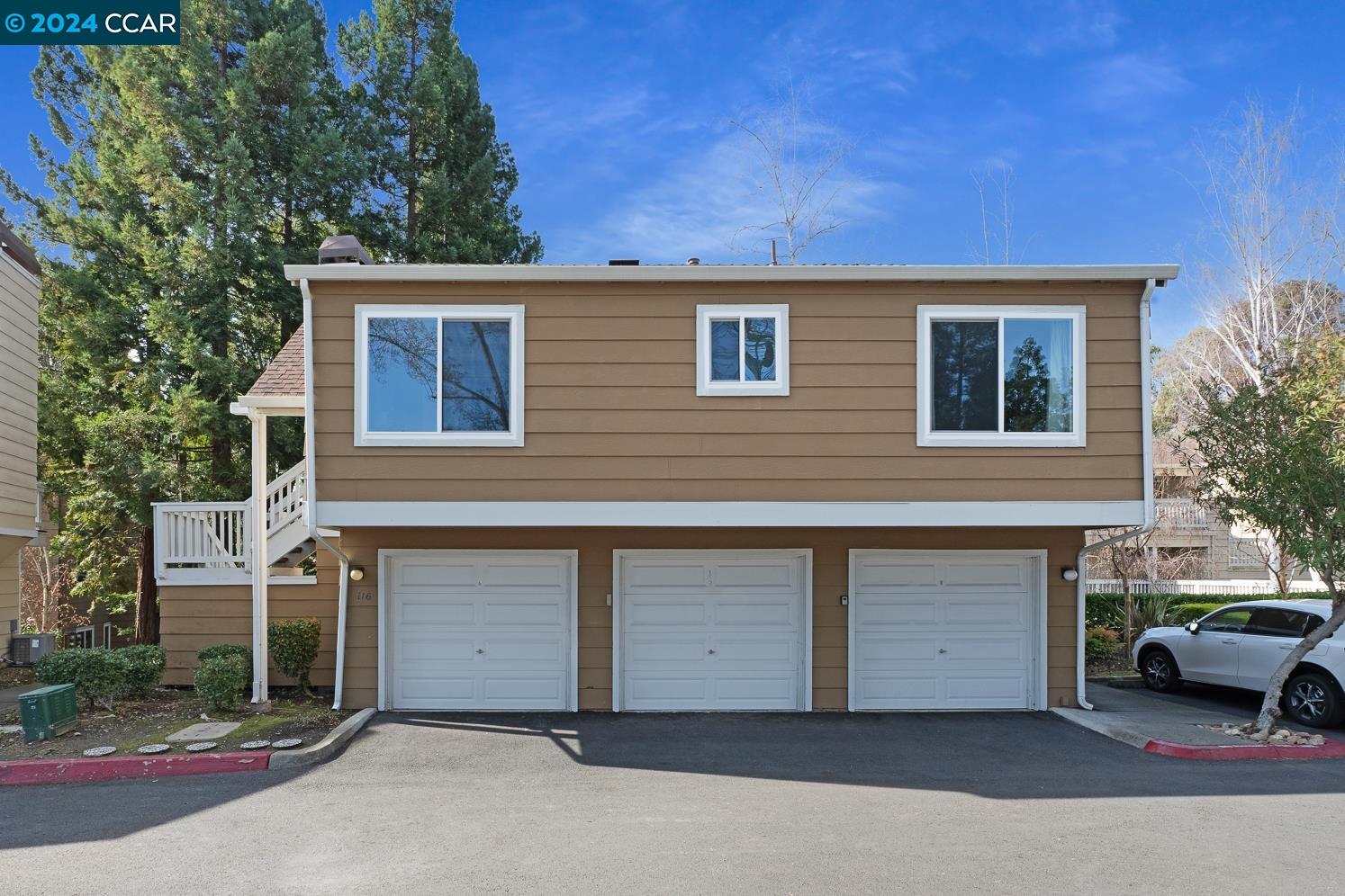 116 Farm Ln