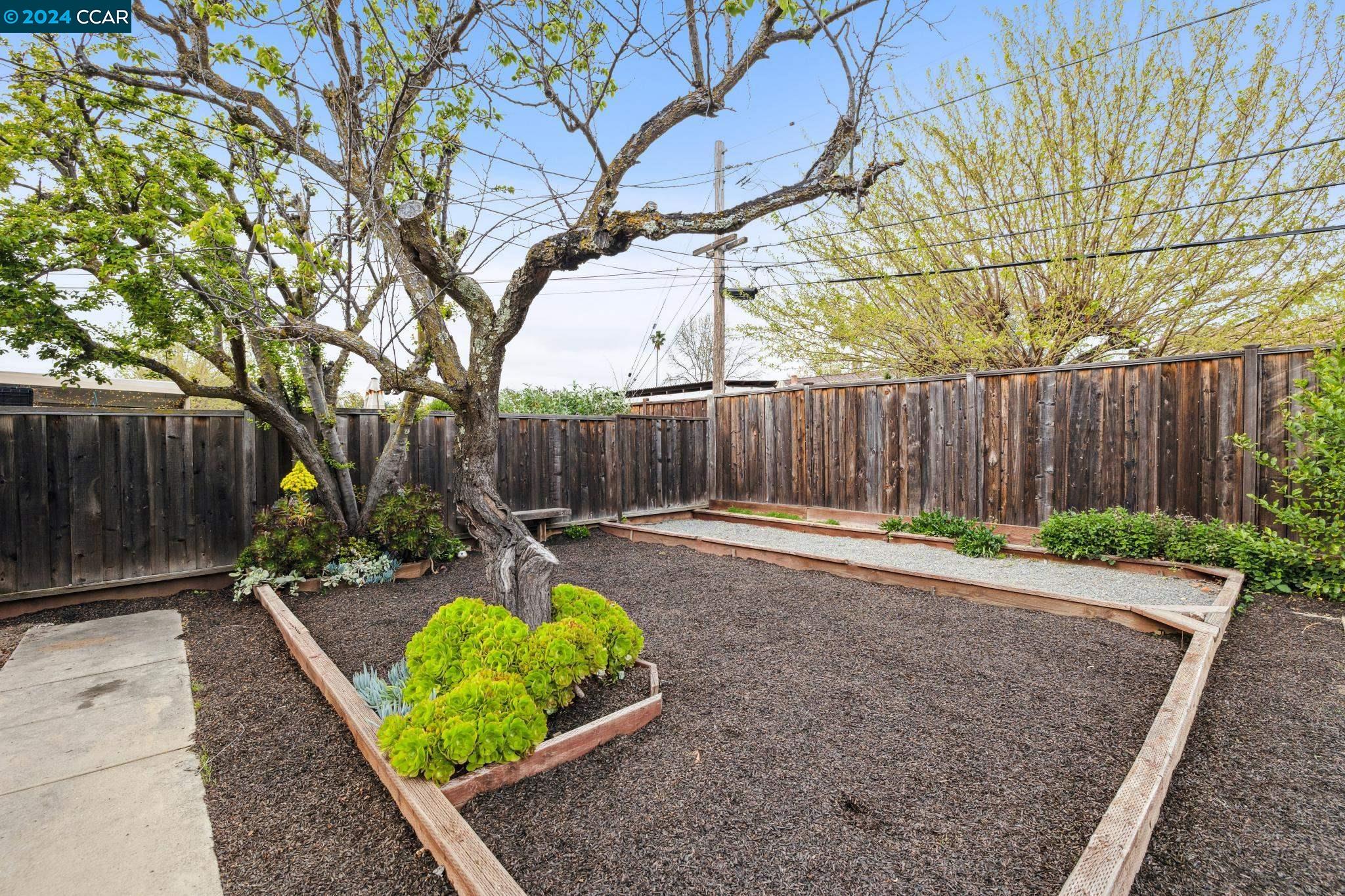 746 San Luis Ct