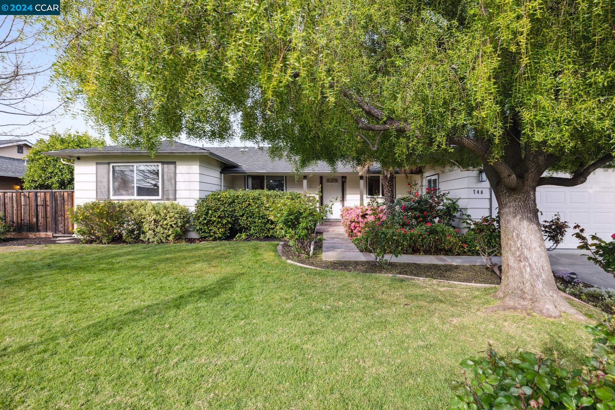 746 San Luis Ct