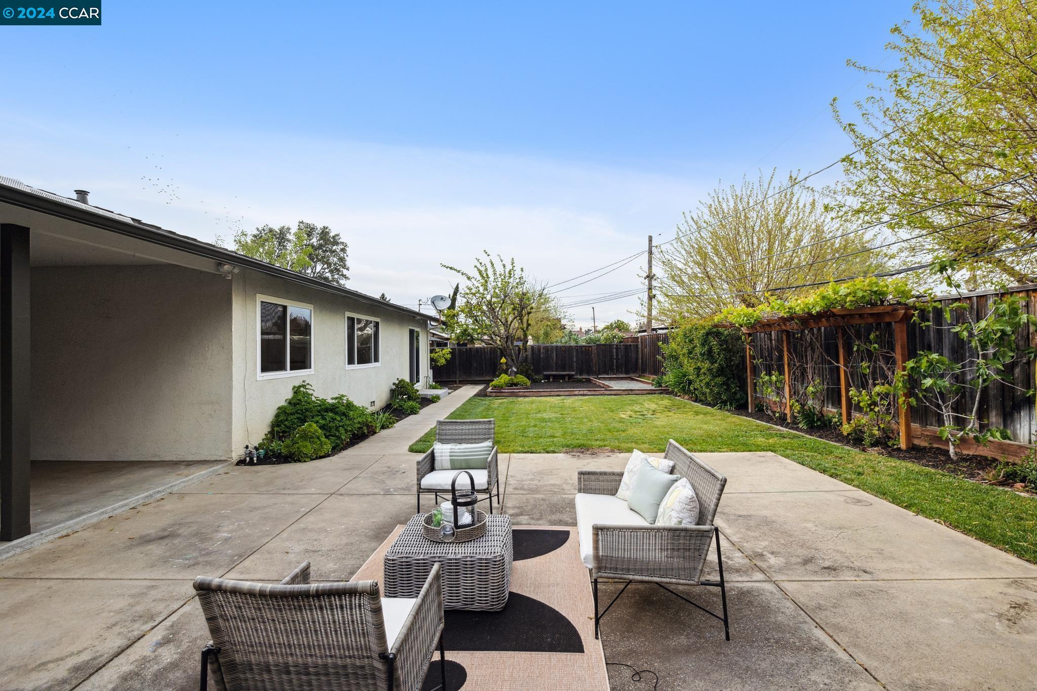 746 San Luis Ct