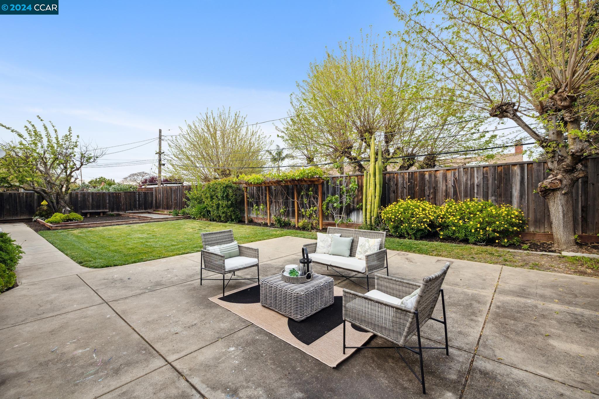 746 San Luis Ct