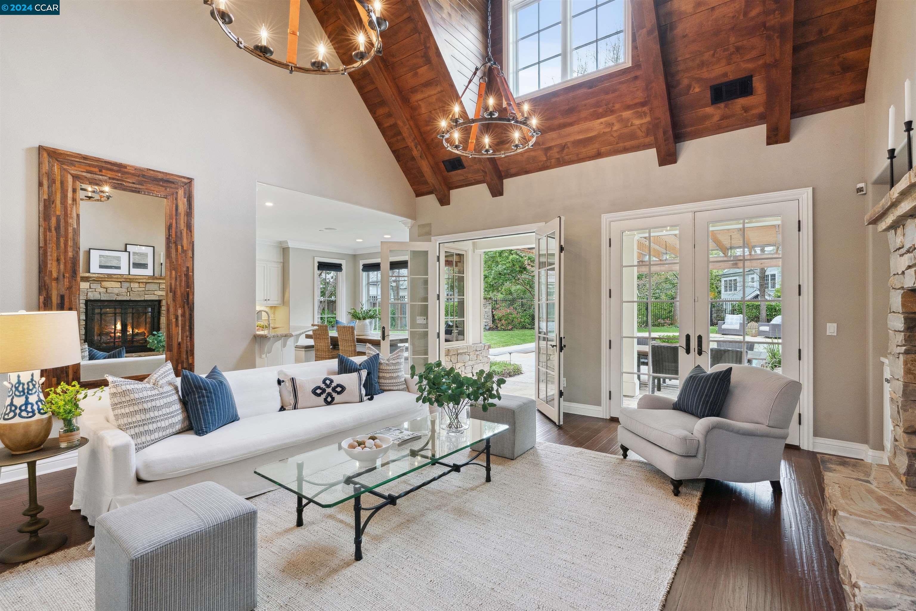 56 Hidden Oaks Dr