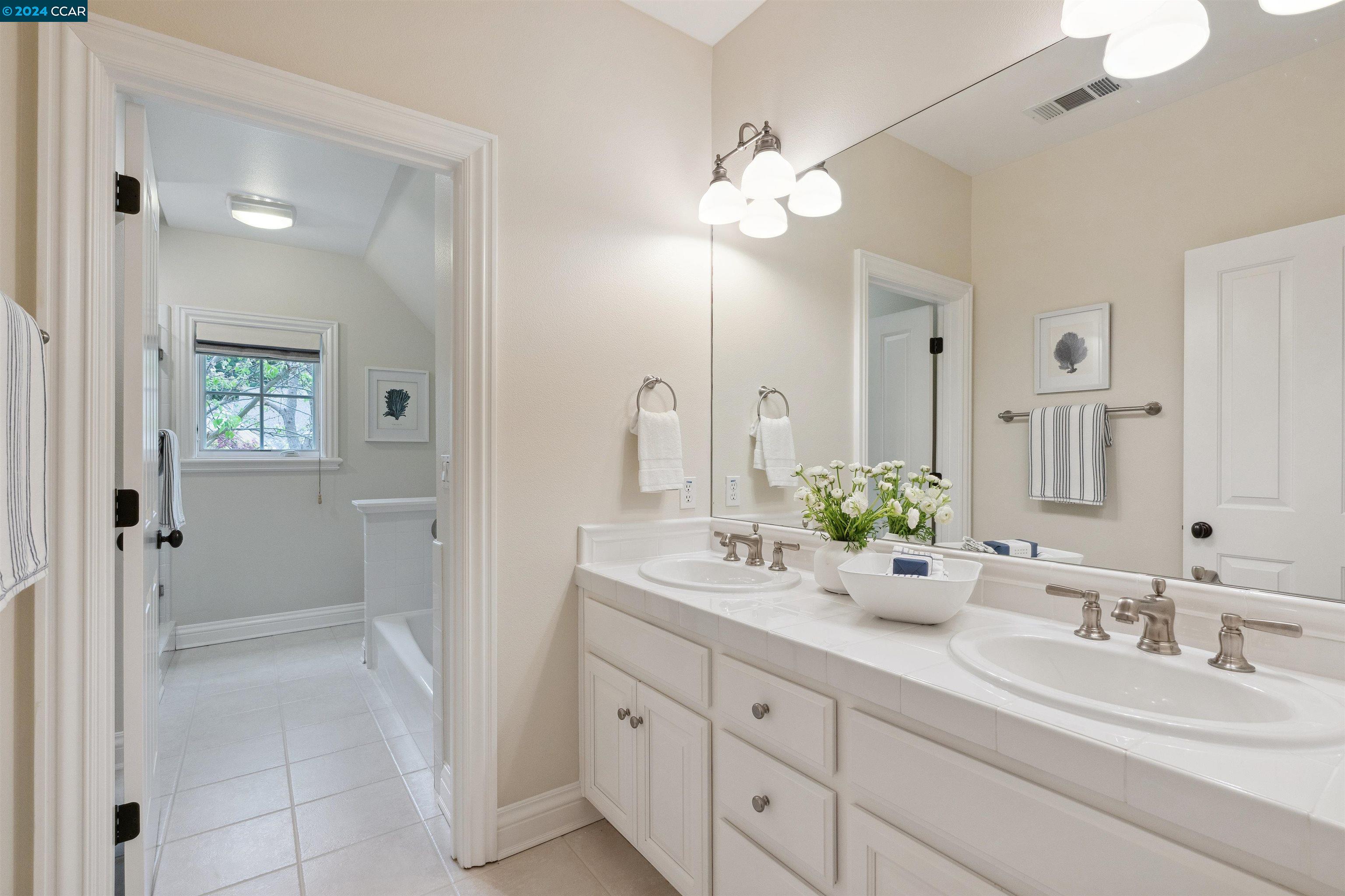 56 Hidden Oaks Dr