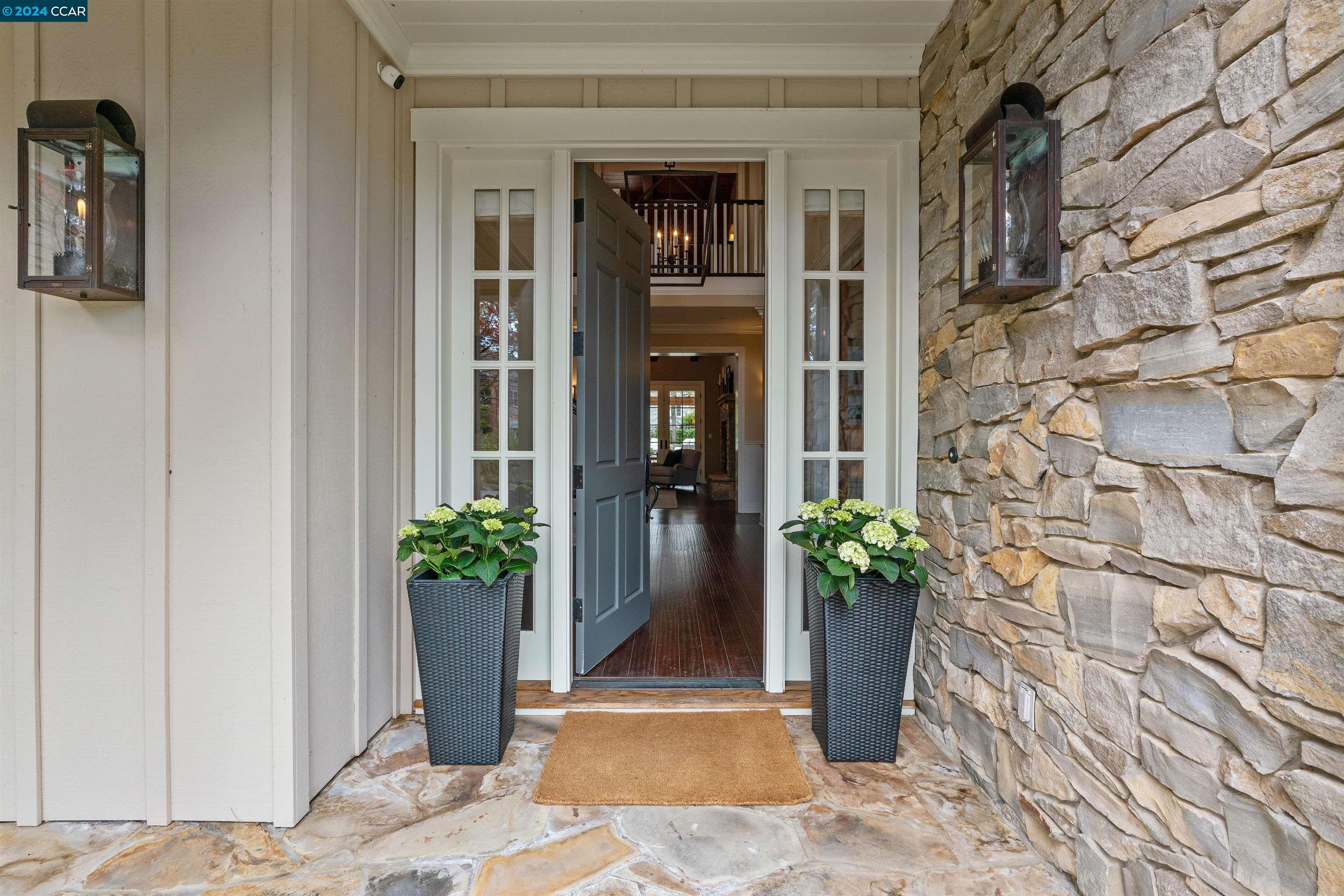 56 Hidden Oaks Dr