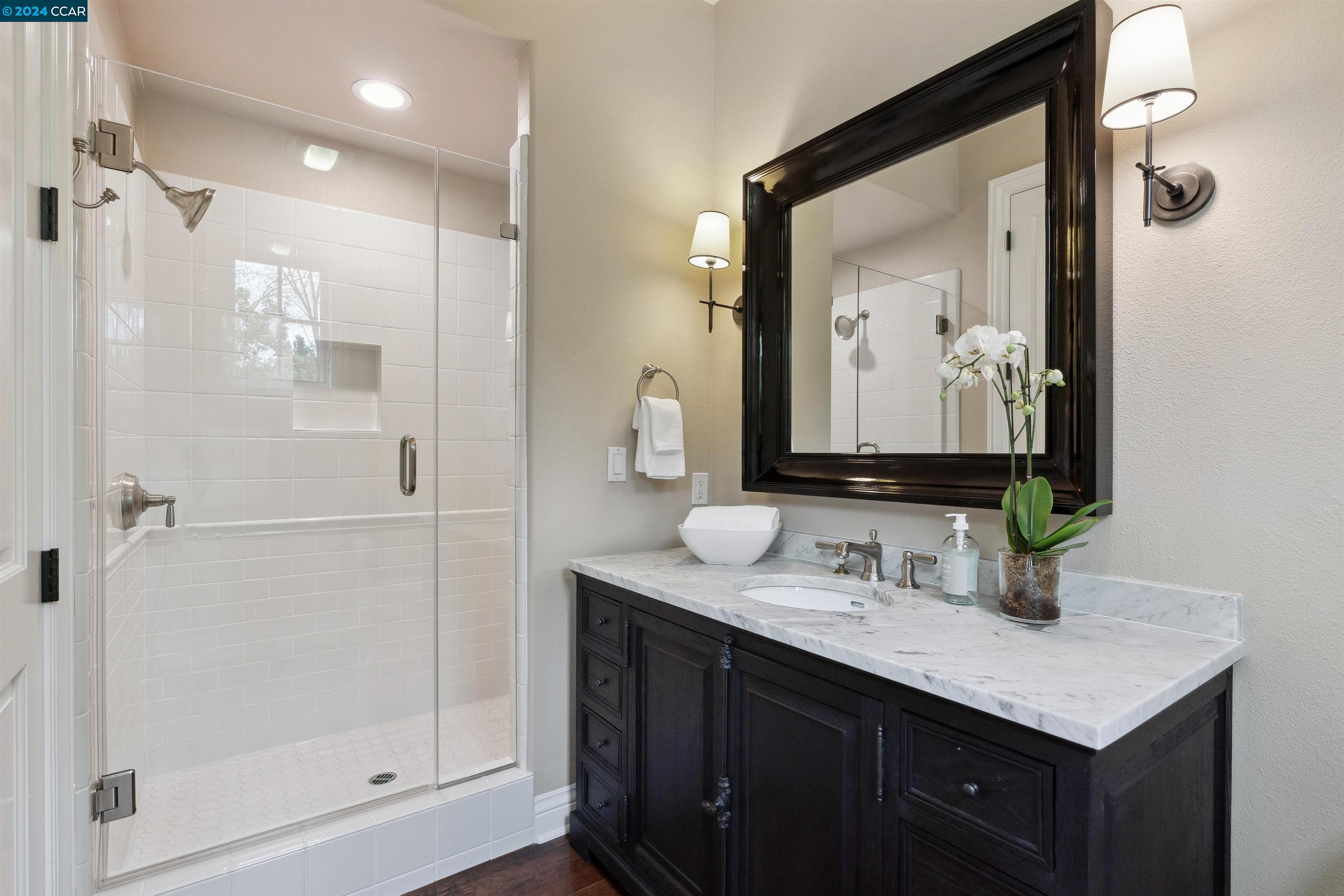 56 Hidden Oaks Dr