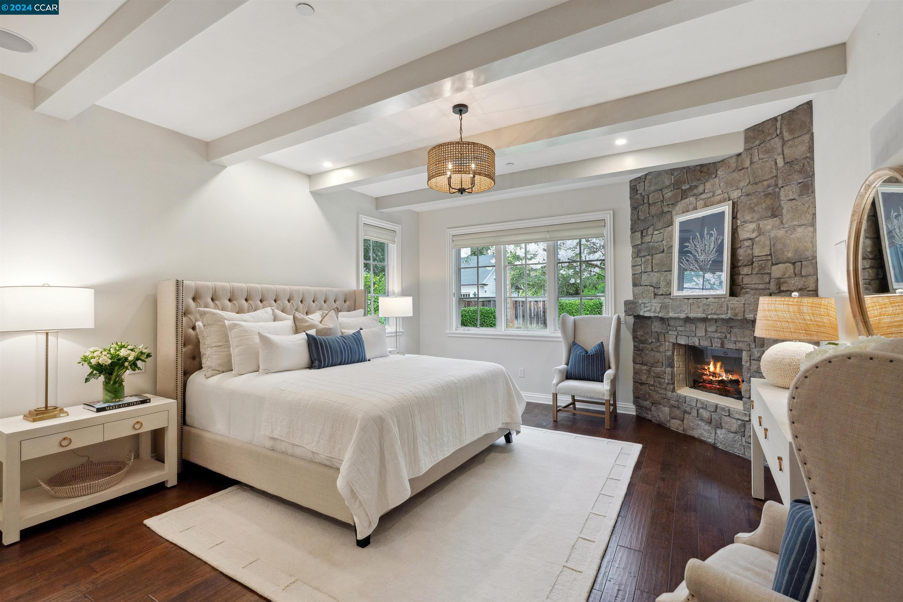 56 Hidden Oaks Dr