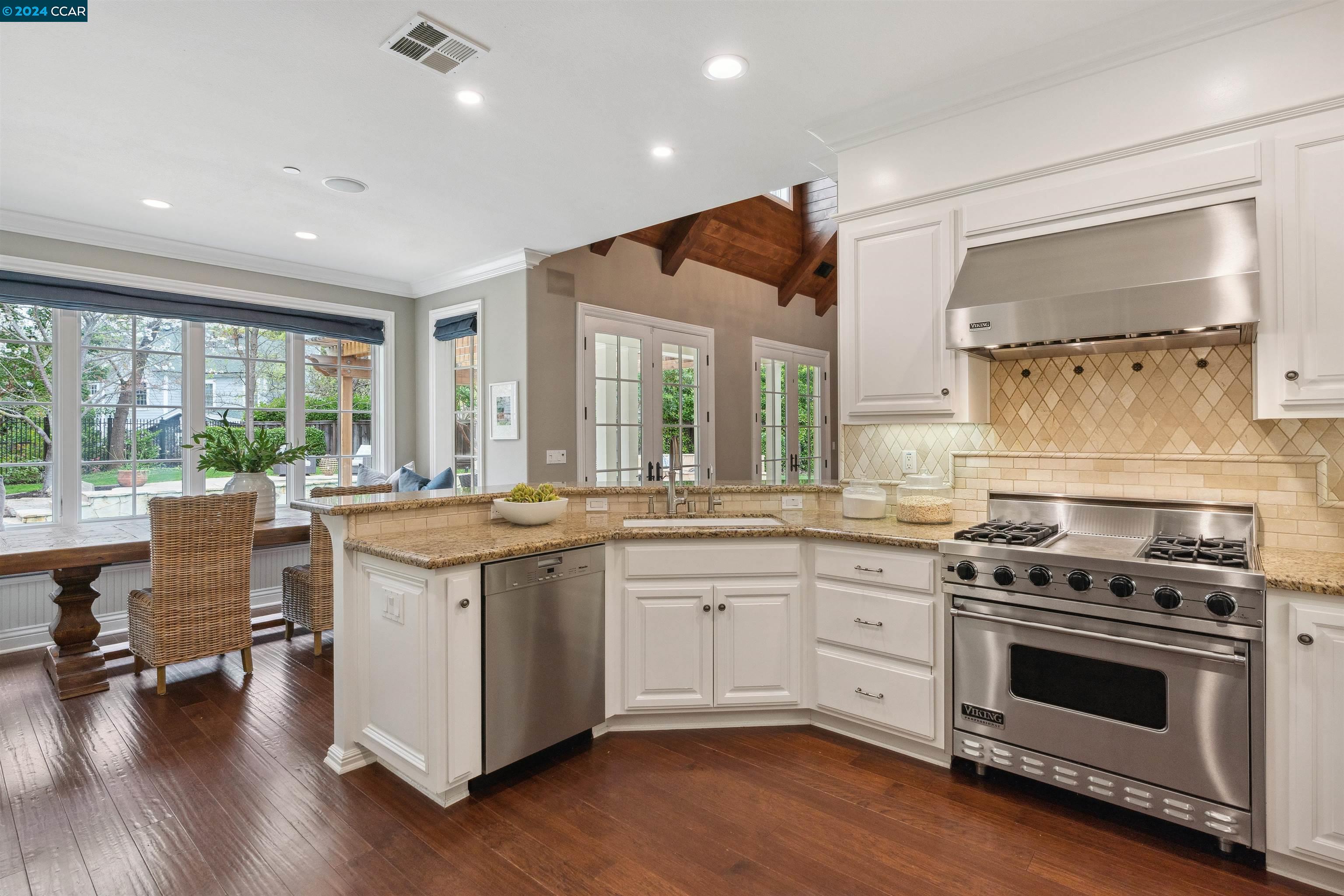 56 Hidden Oaks Dr