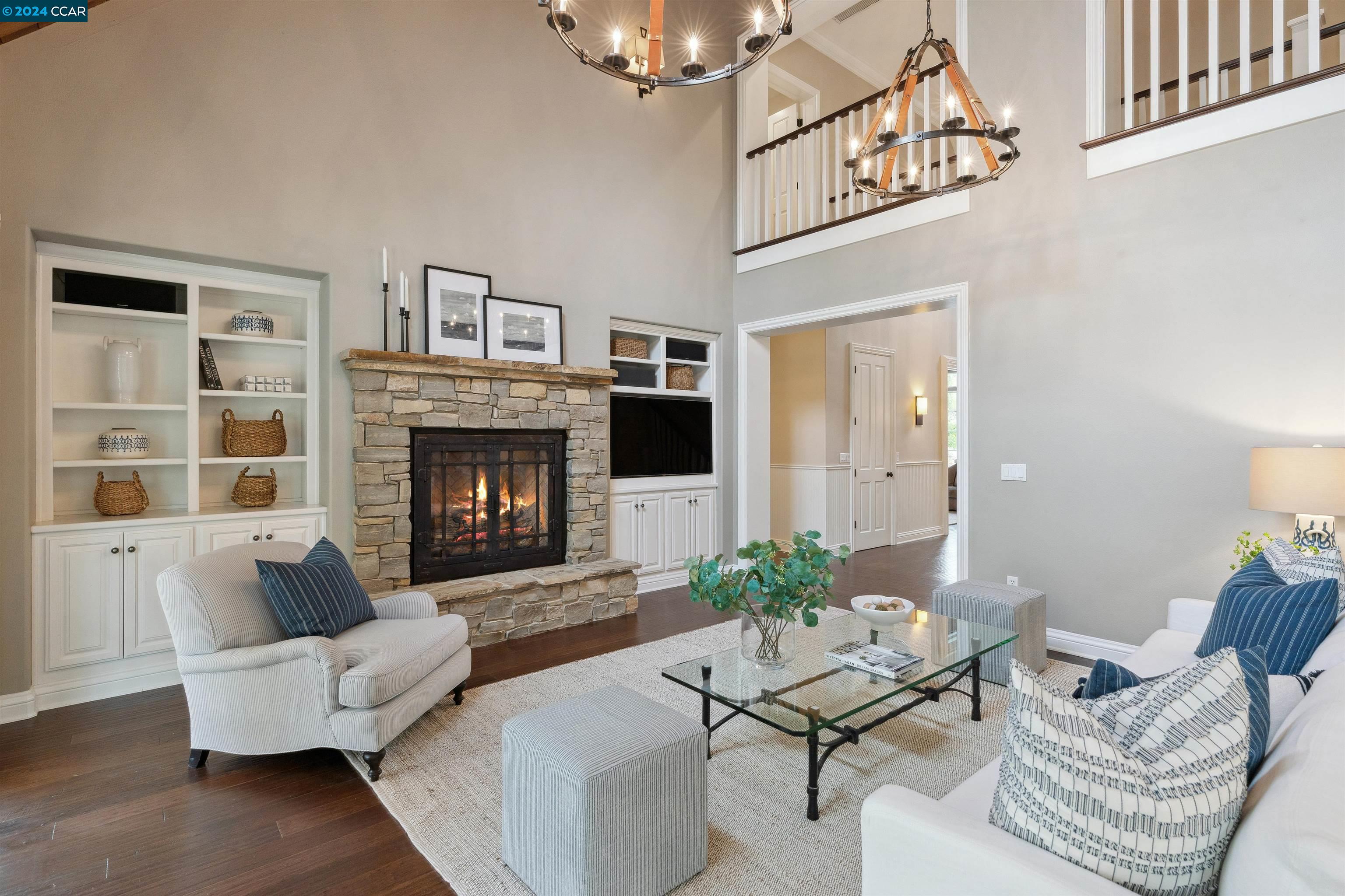 56 Hidden Oaks Dr