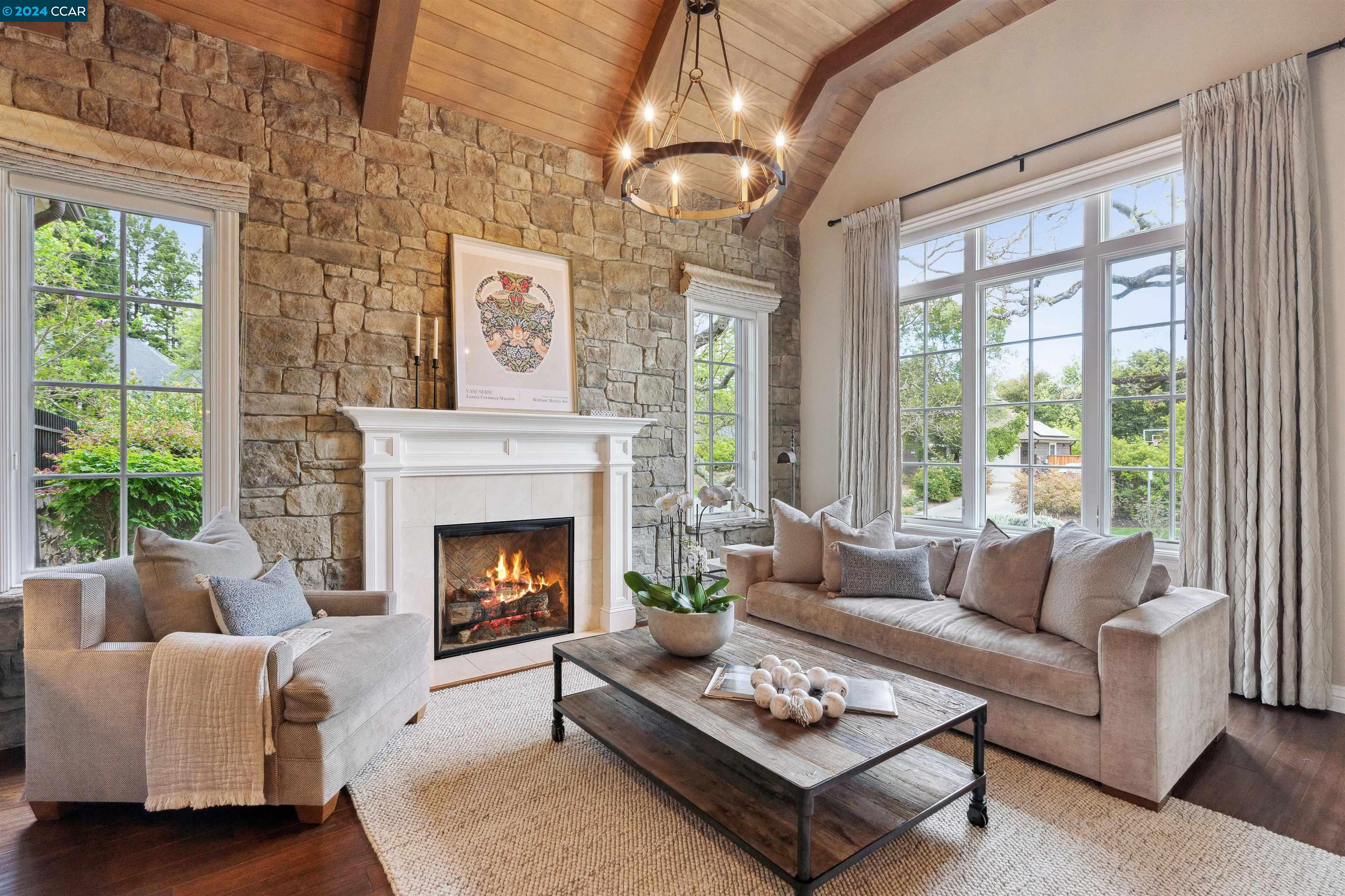56 Hidden Oaks Dr