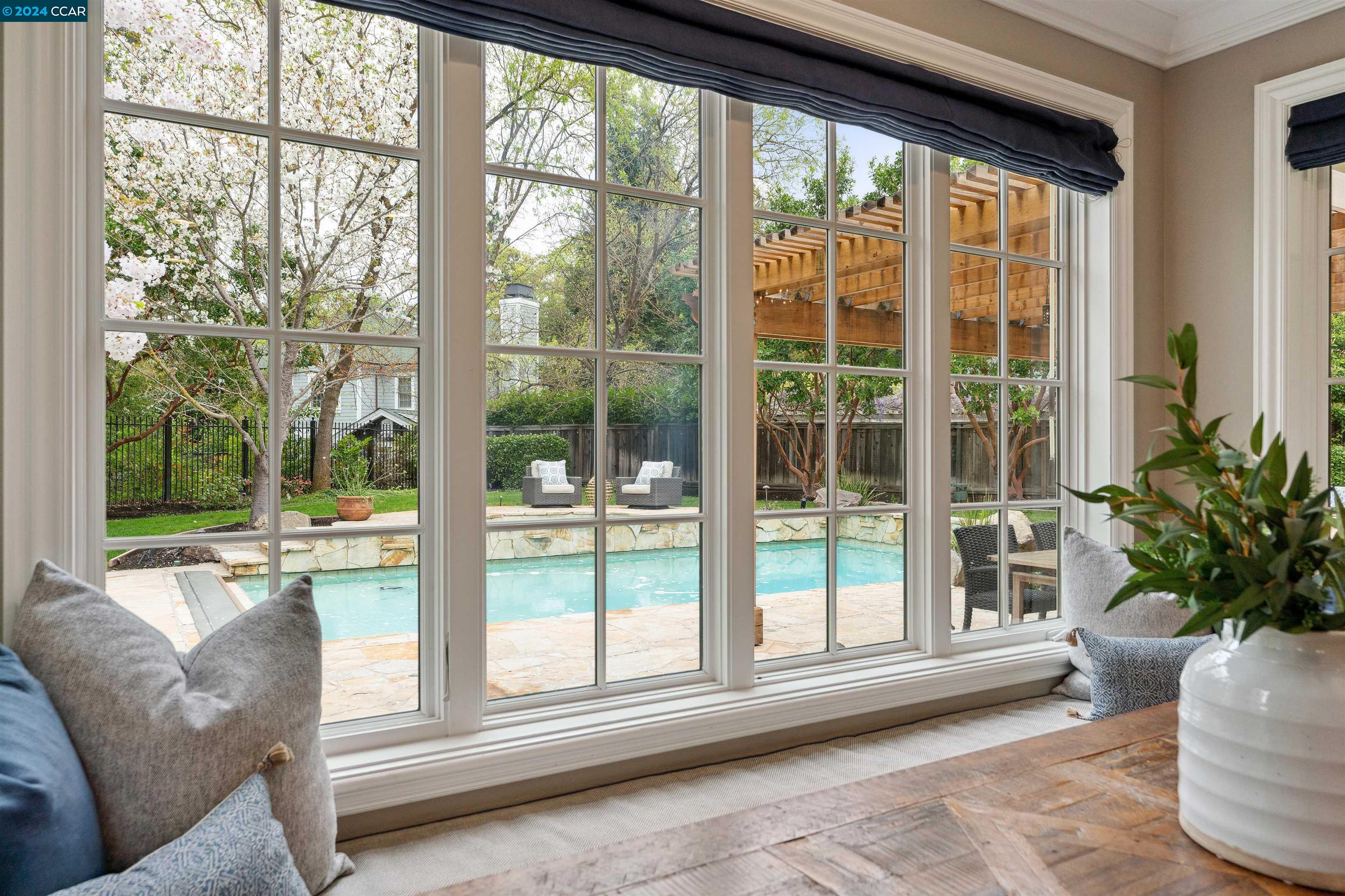 56 Hidden Oaks Dr