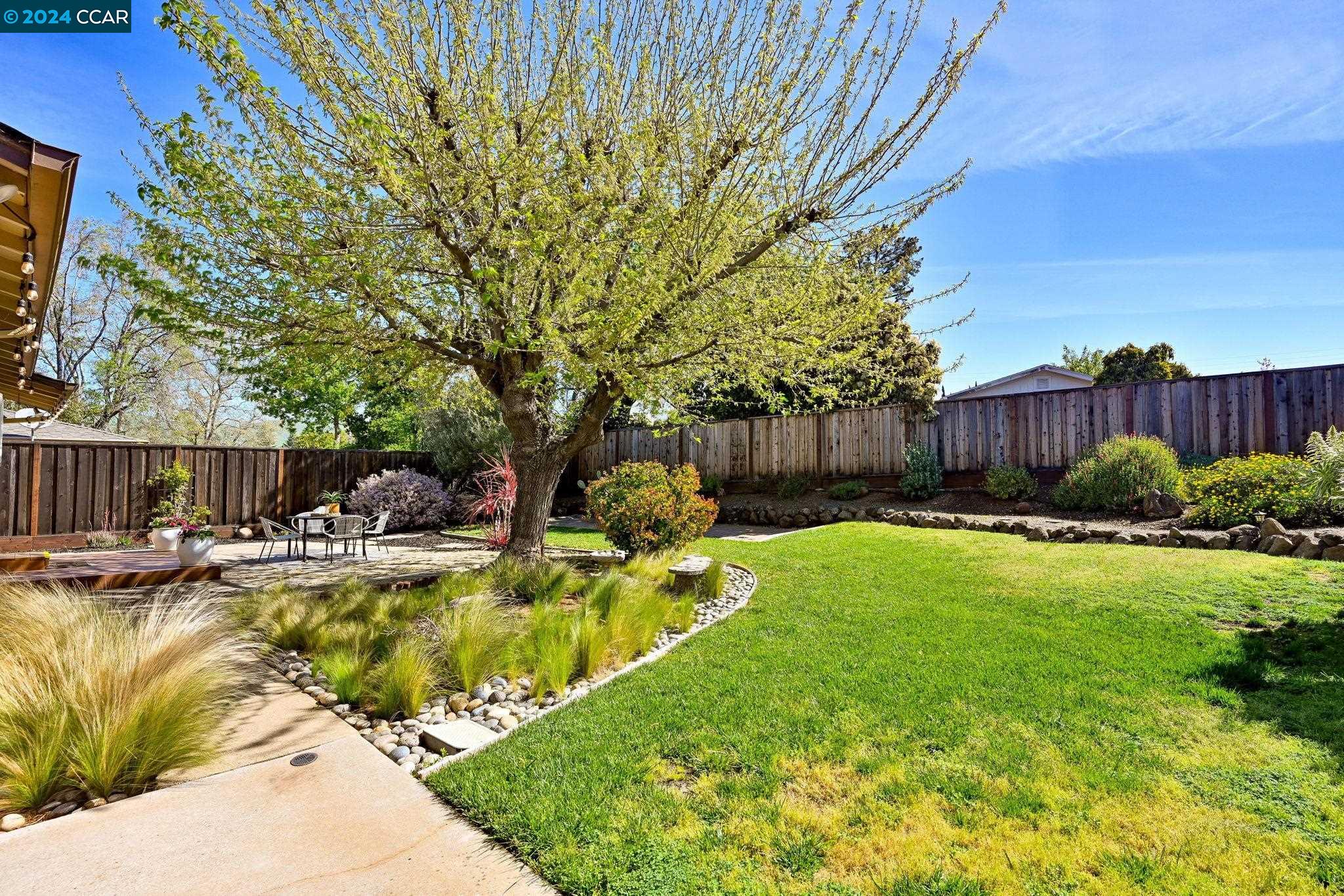 5557 Indiana Dr