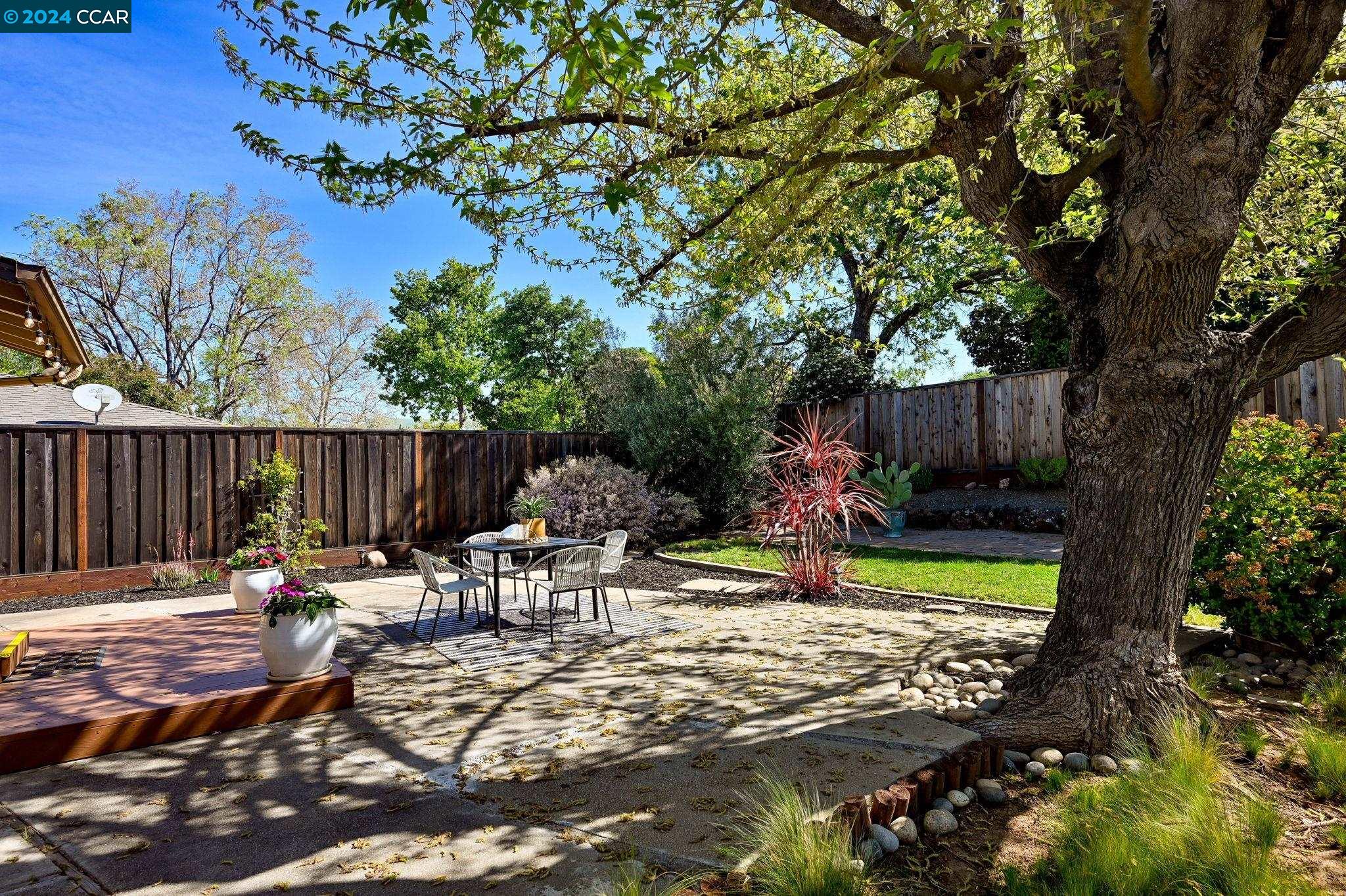 5557 Indiana Dr