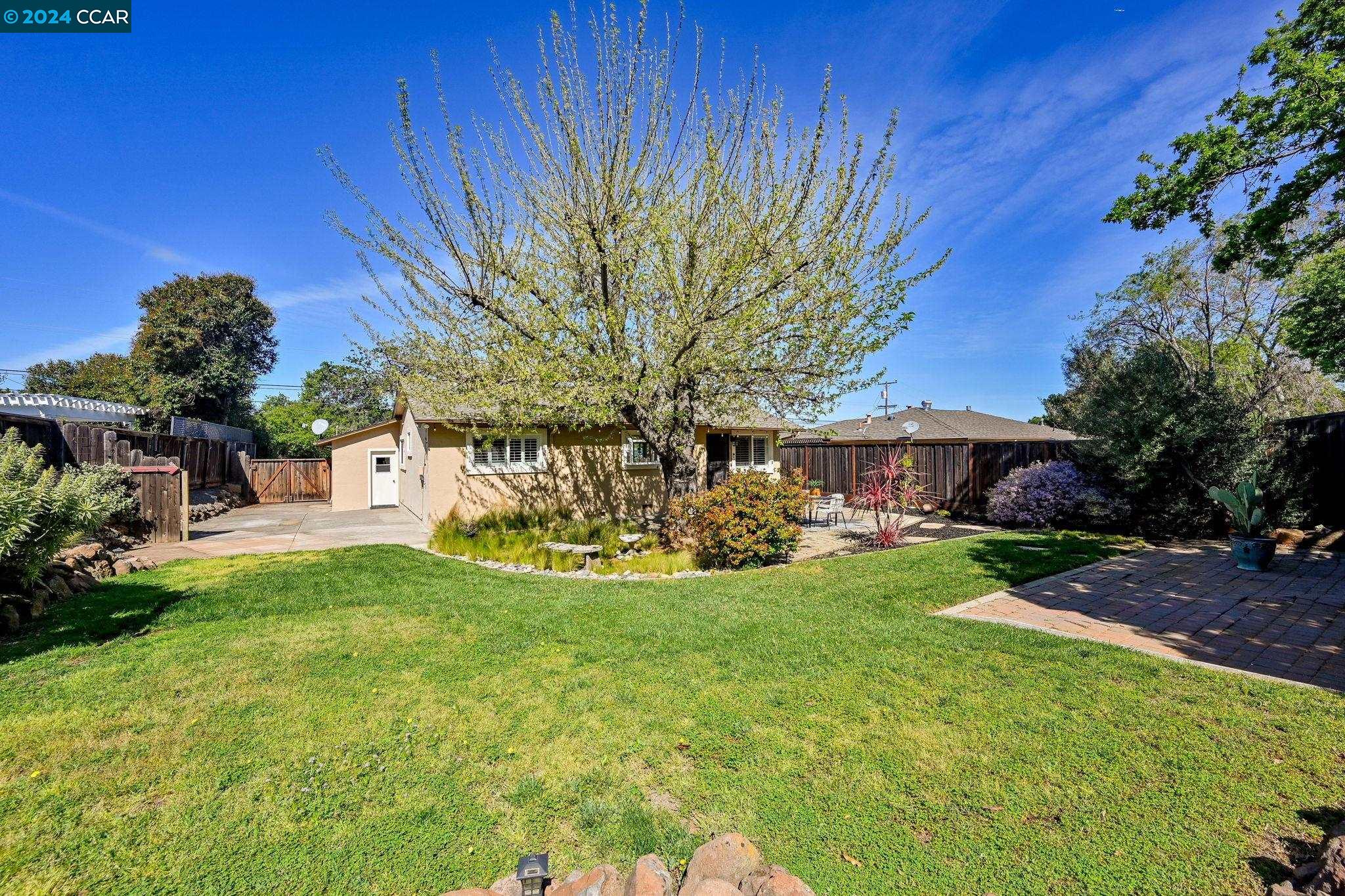 5557 Indiana Dr