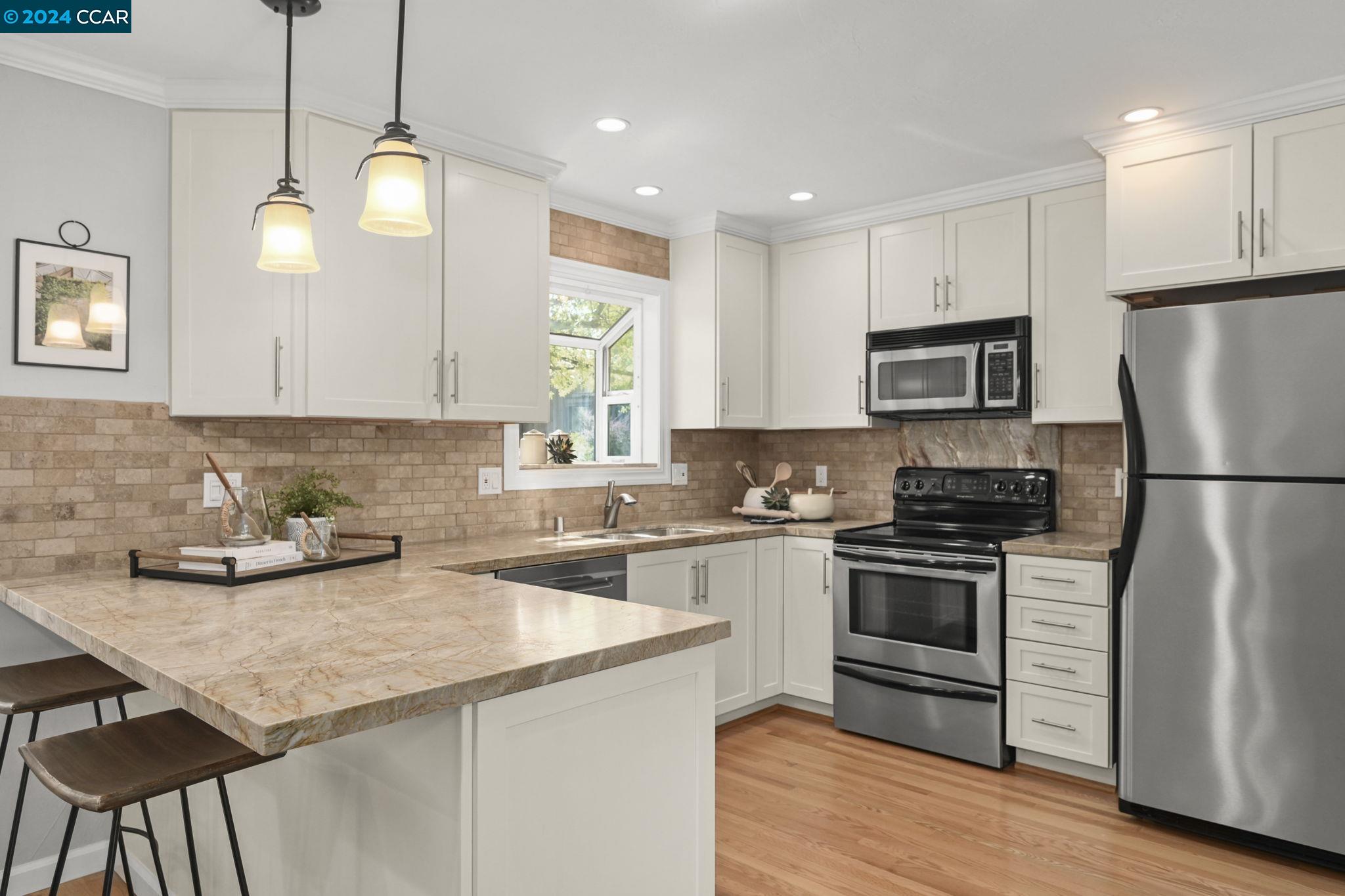 5557 Indiana Dr