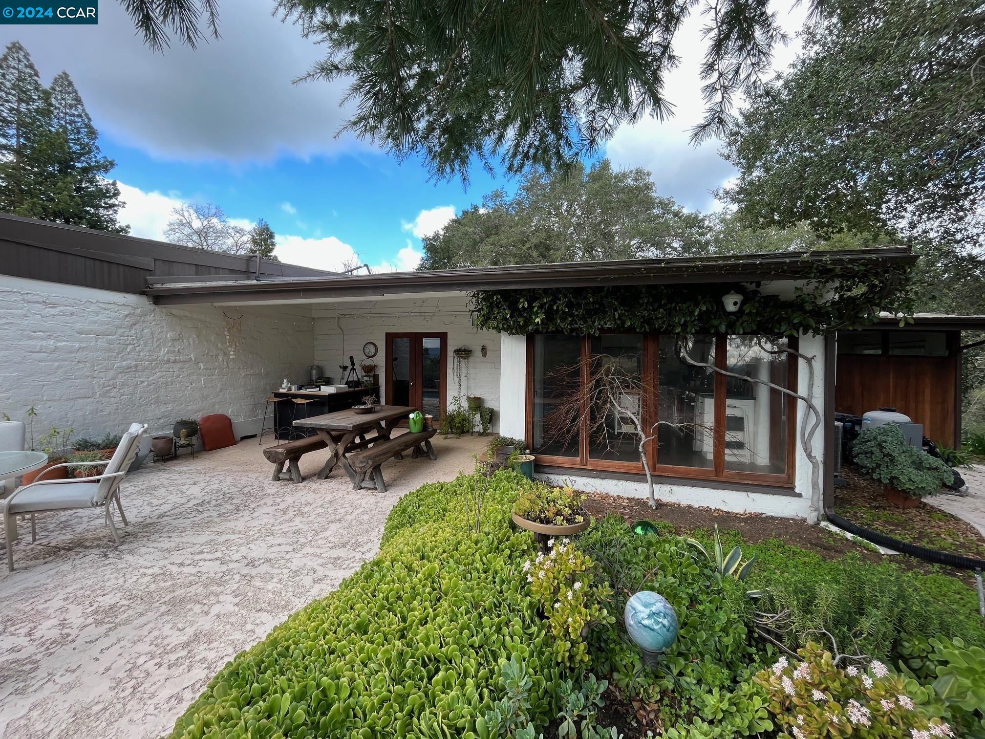 1128 Orchard Rd