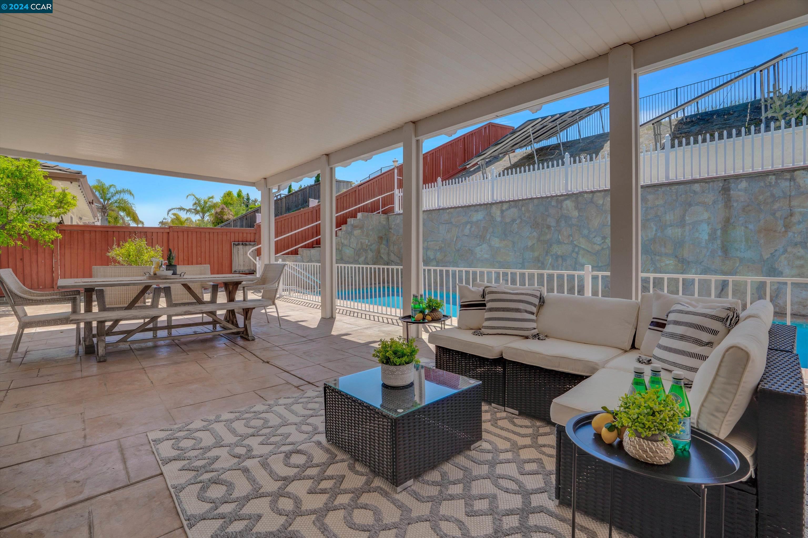 325 Foothill Dr