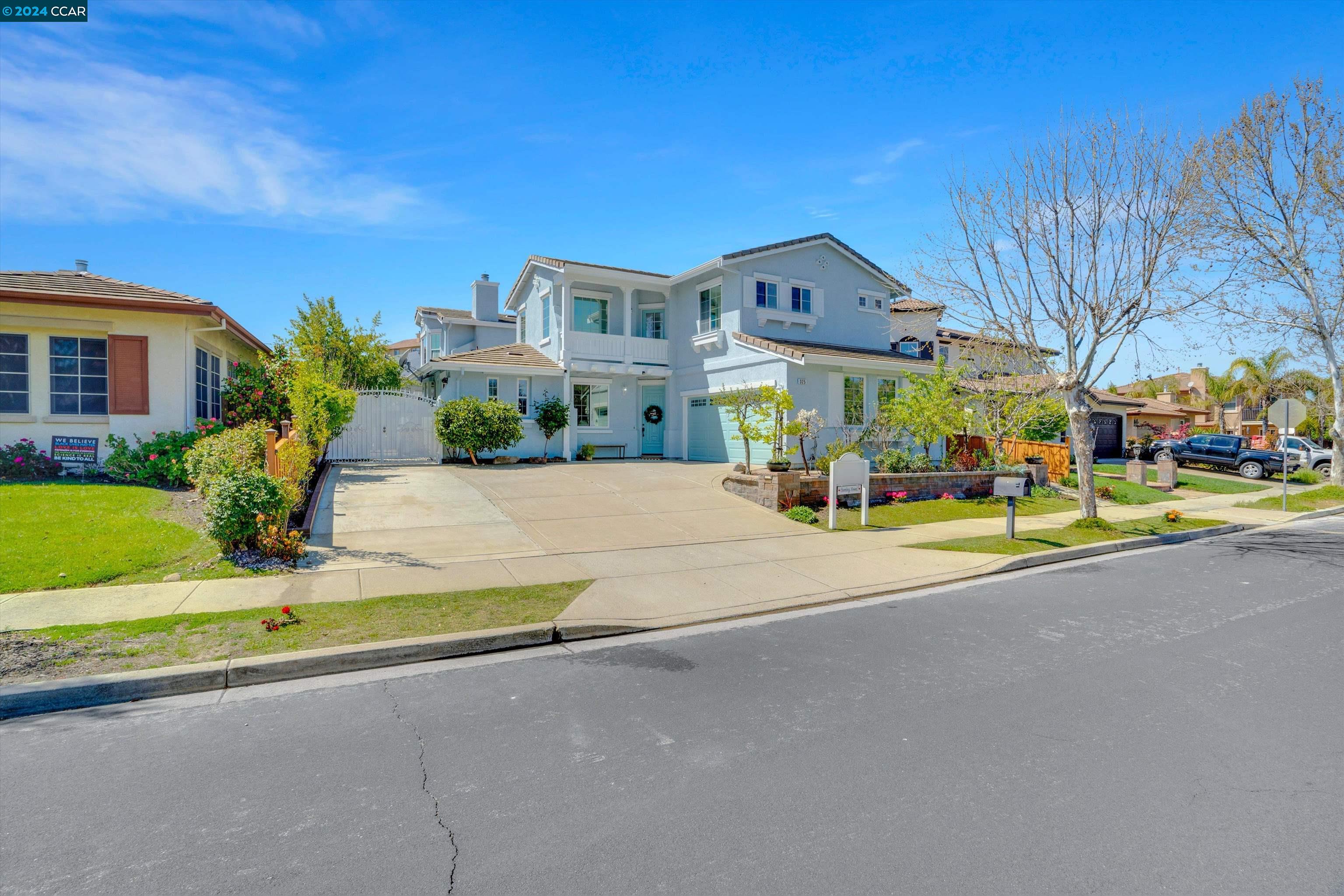 325 Foothill Dr