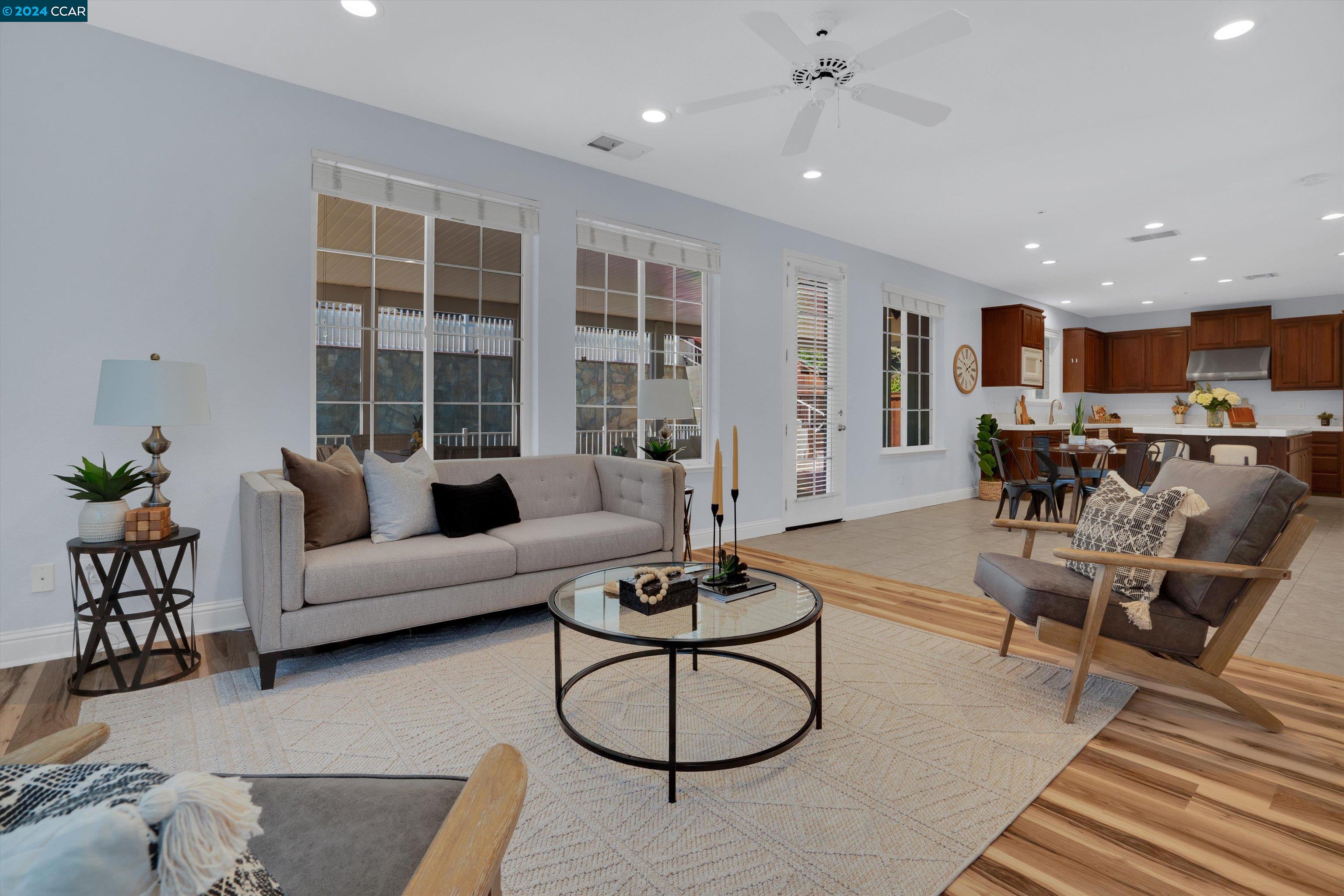 325 Foothill Dr