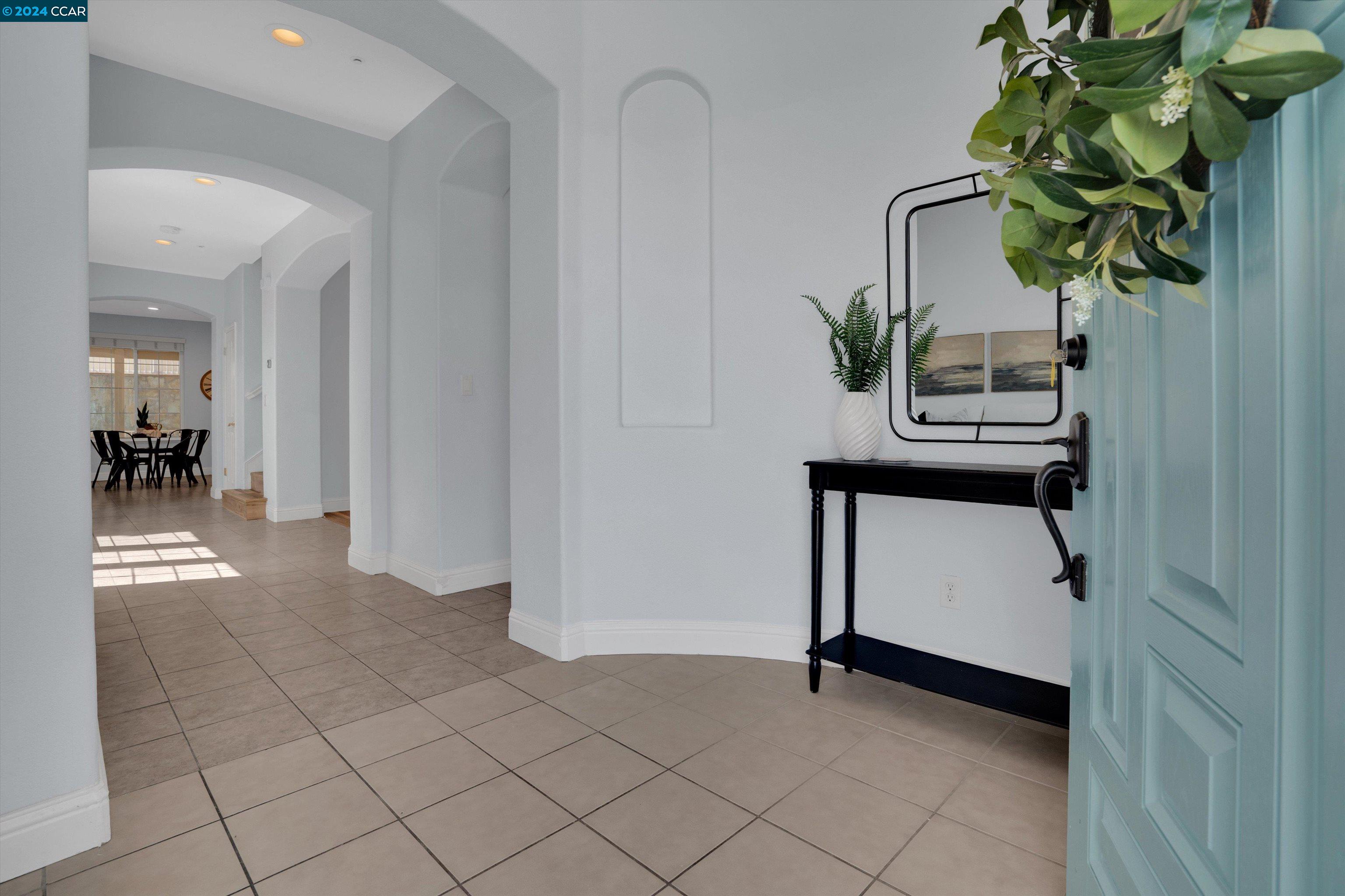 325 Foothill Dr