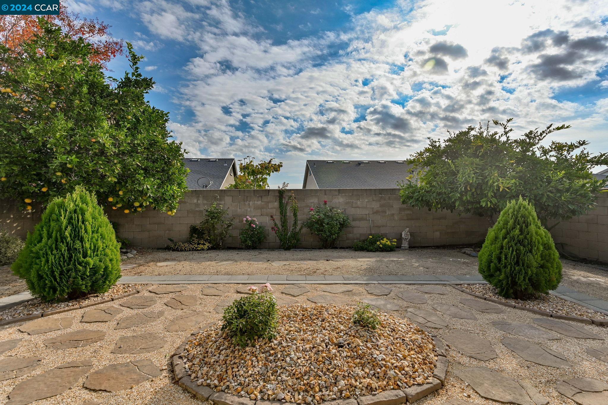 373 Bartlett Lane