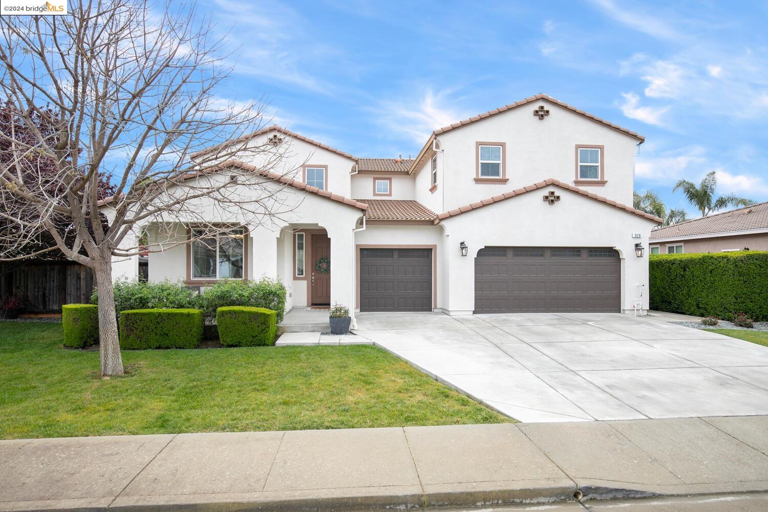 920 Poppy Dr