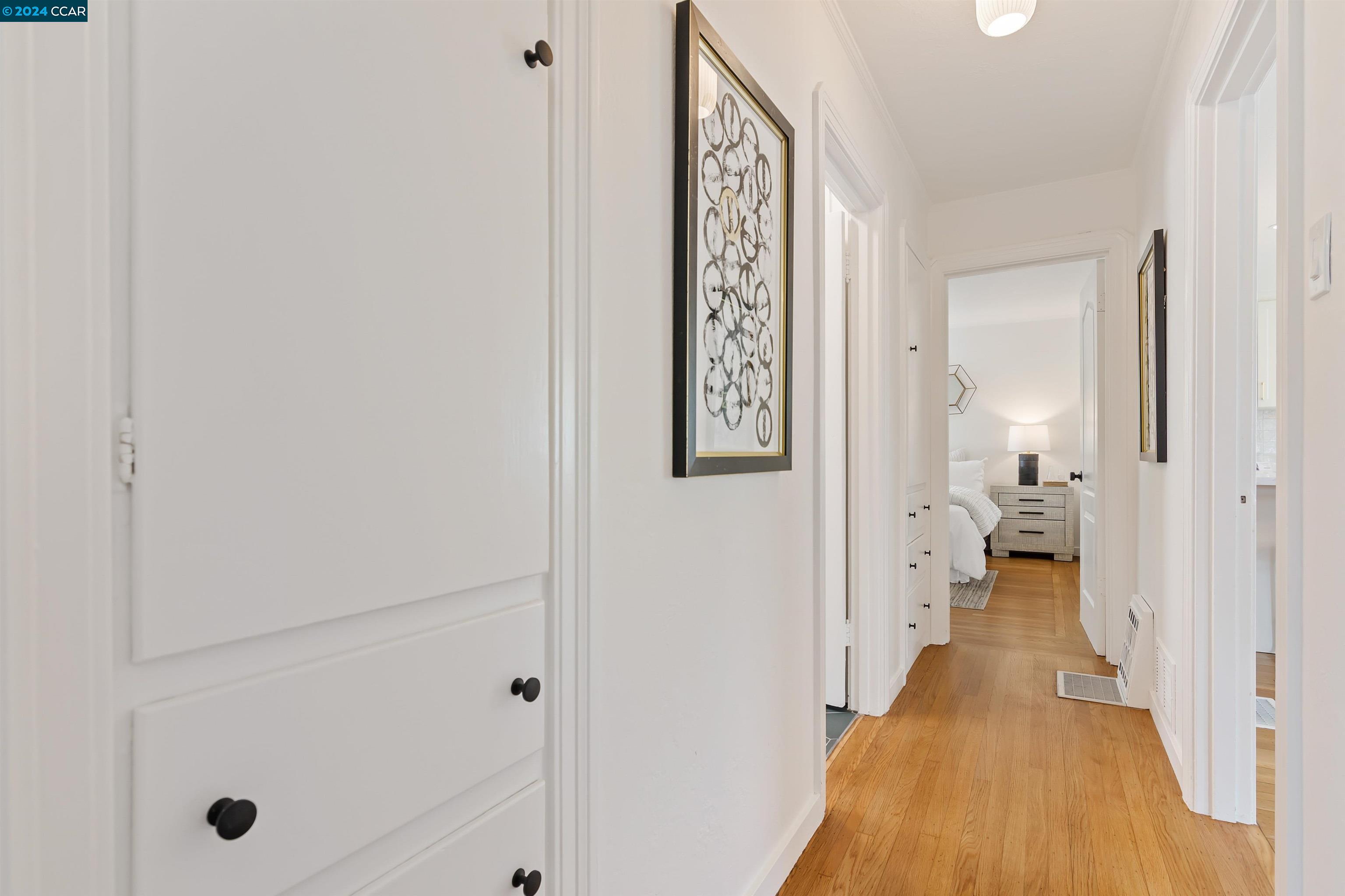 606 Elm St