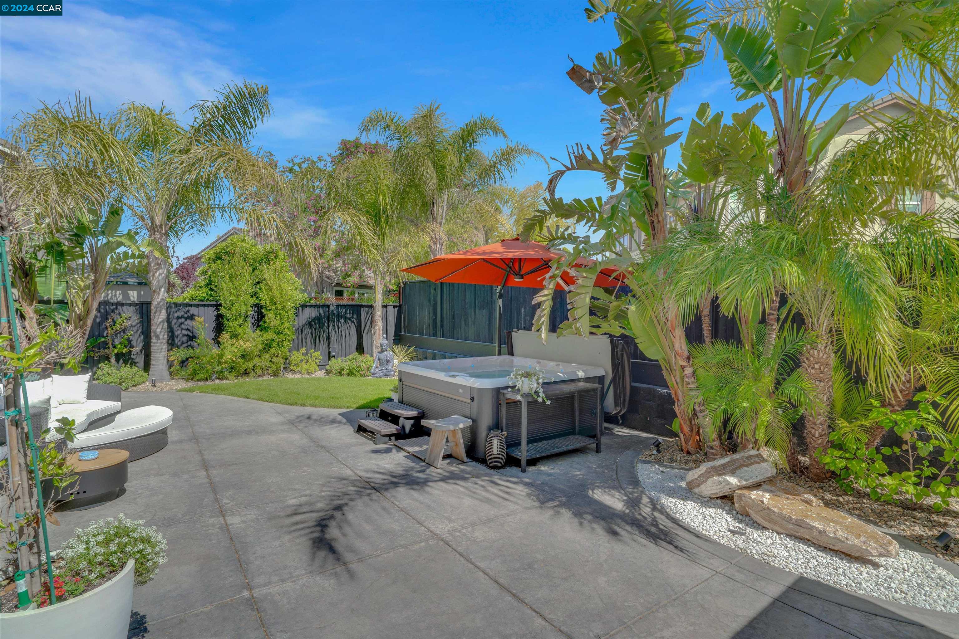 1013 Hollyhock Dr